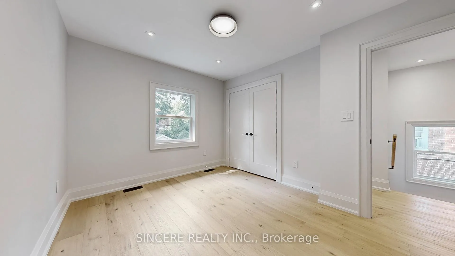 Photo 24 of 123 Lawrence Avenue W, Toronto, Lawrence Park North — HOMEH