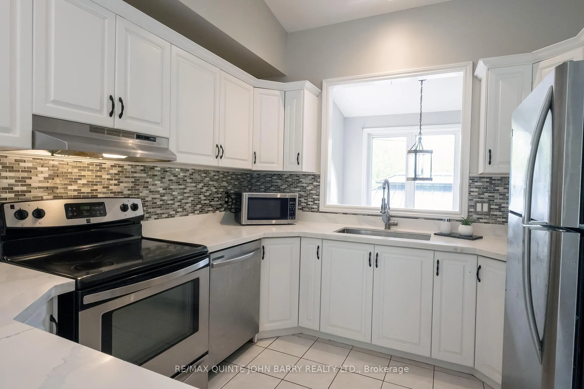 Photo 10 of 524 Christiani Road, Quinte West, Murray Ward — HOMEH