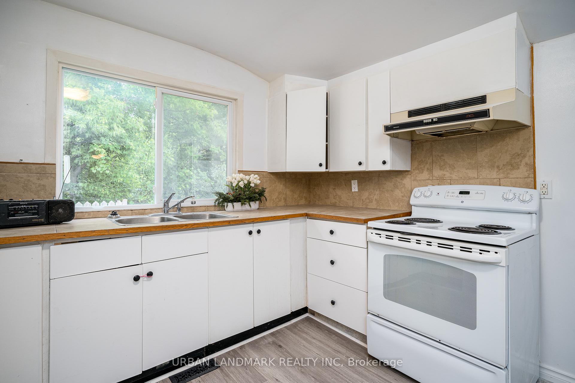 Photo 8 of 32 Dingman Street, Madoc — HOMEH