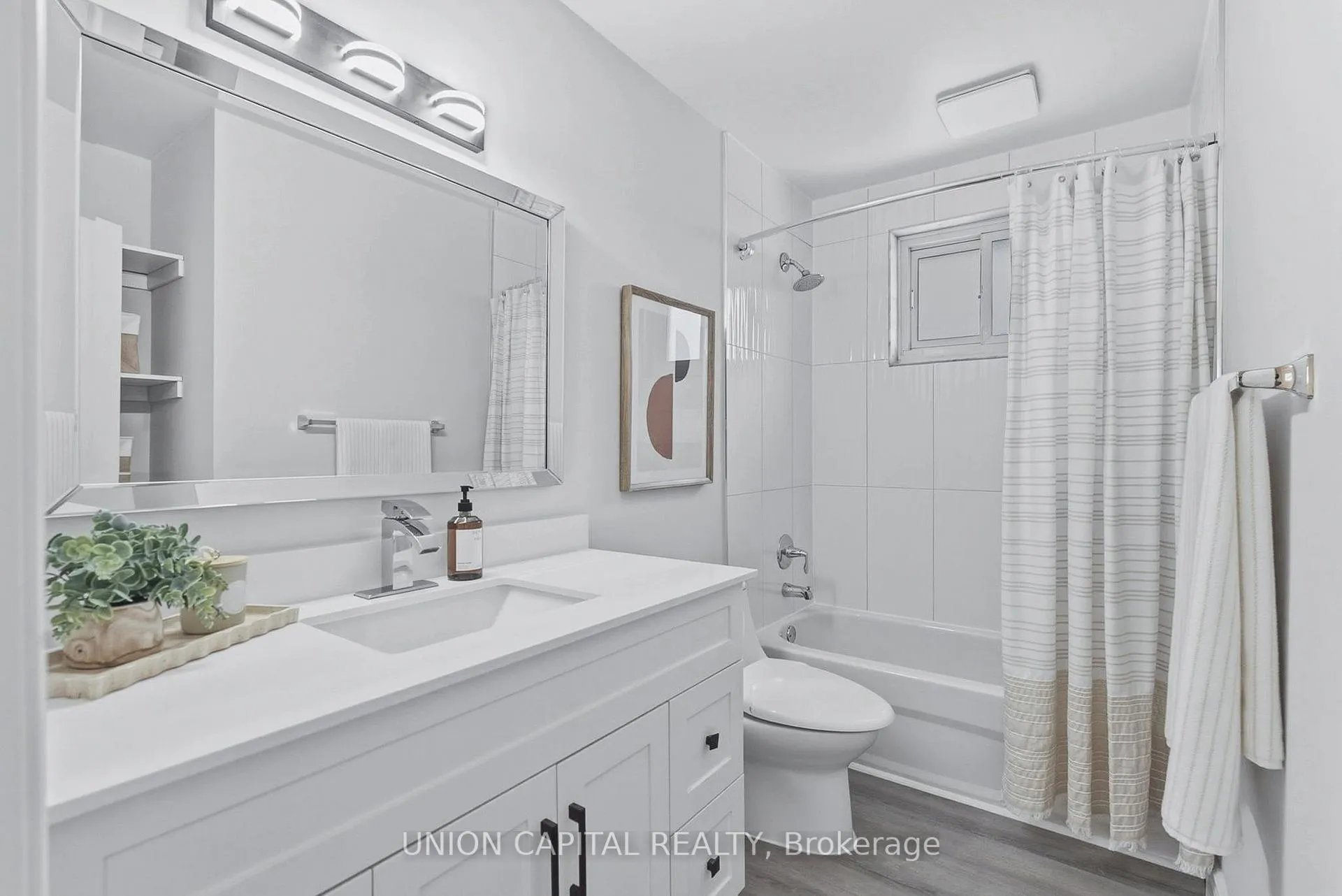 Photo 9 of 144 Clements Road E, Ajax, South East — HOMEH