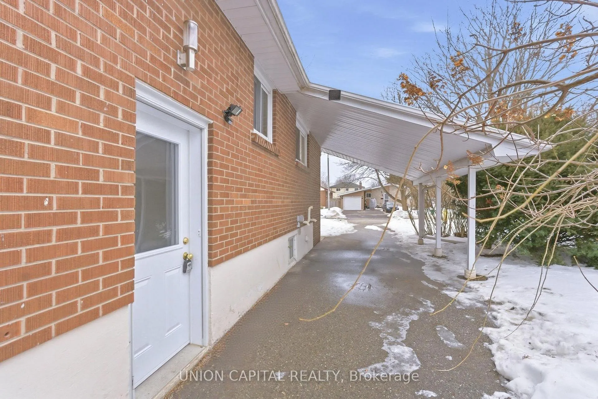 Photo 12 of 144 Clements Road E, Ajax, South East — HOMEH