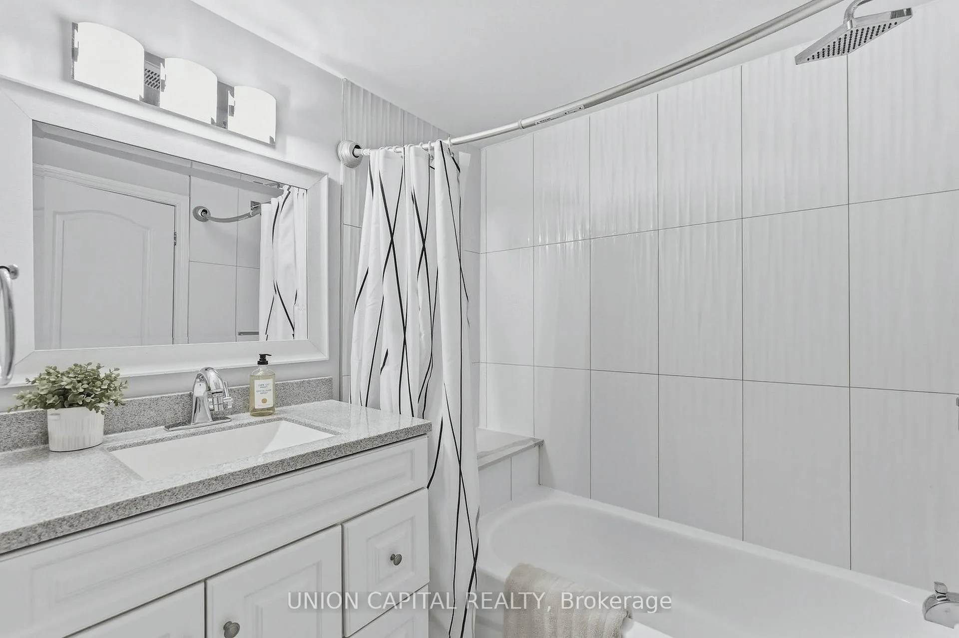 Photo 18 of 144 Clements Road E, Ajax, South East — HOMEH