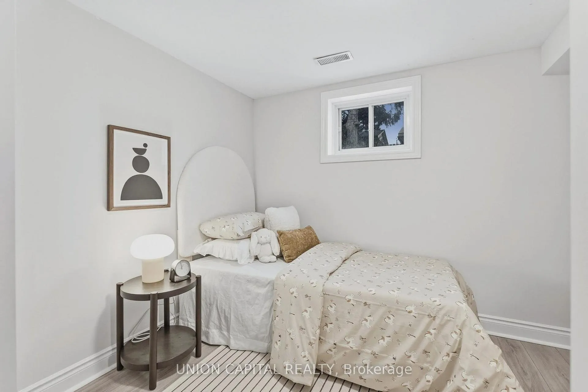 Photo 20 of 144 Clements Road E, Ajax, South East — HOMEH