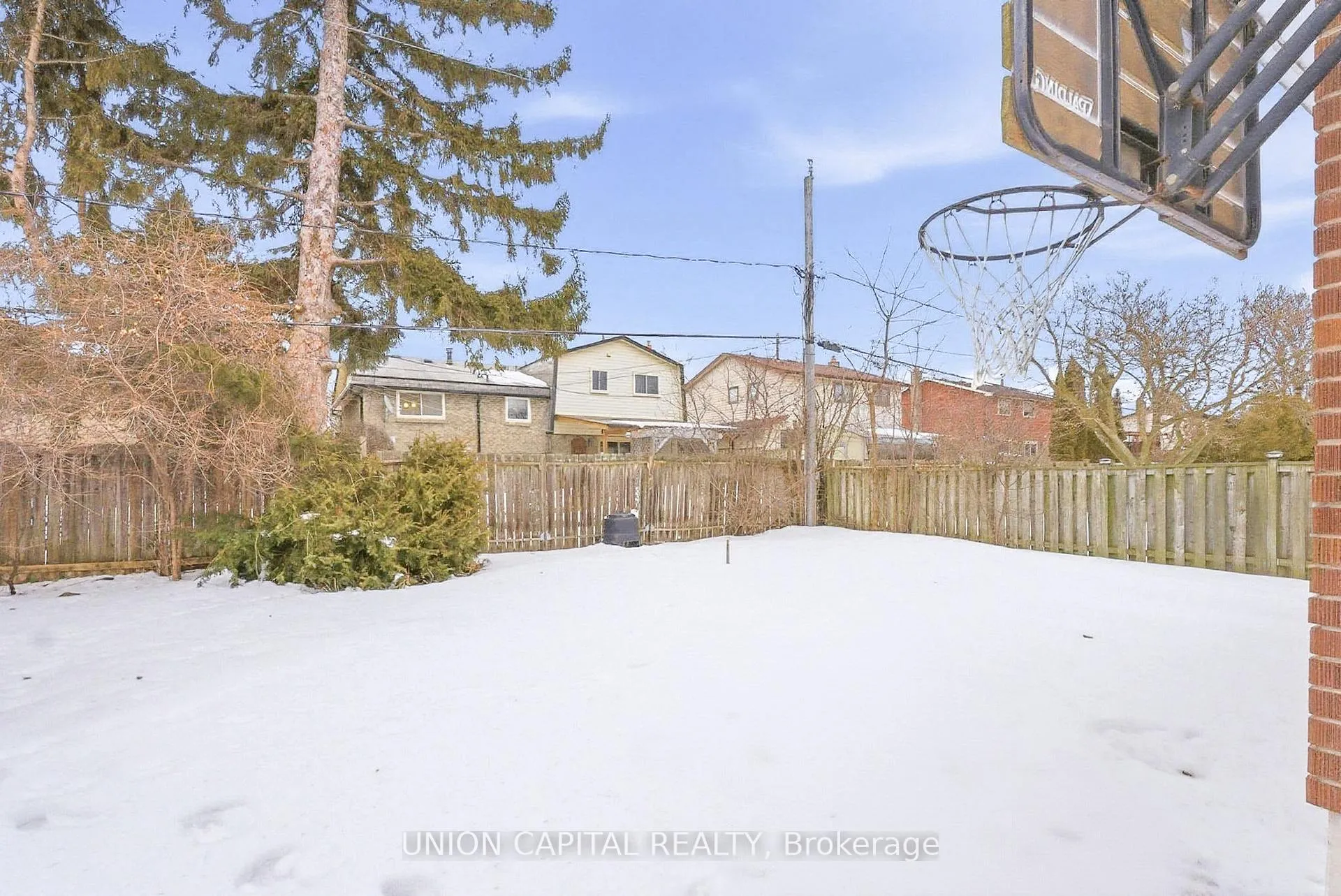 Photo 23 of 144 Clements Road E, Ajax, South East — HOMEH