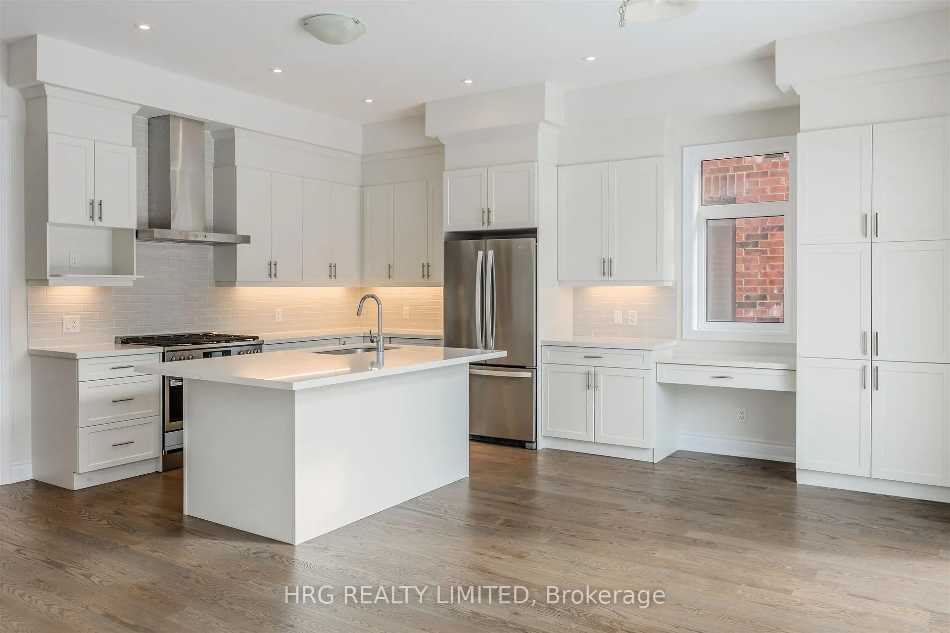 Photo 10 of 13 Brabin Circle N, Whitby, Rural Whitby — HOMEH