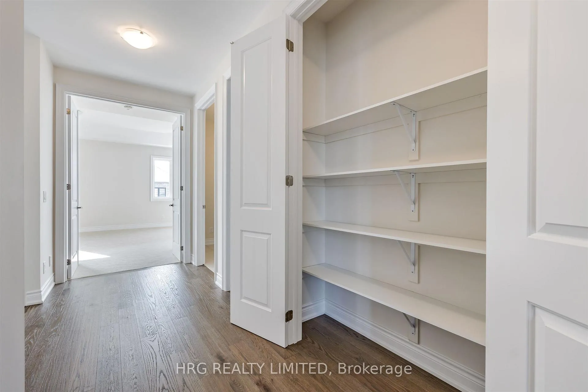 Photo 17 of 13 Brabin Circle N, Whitby, Rural Whitby — HOMEH