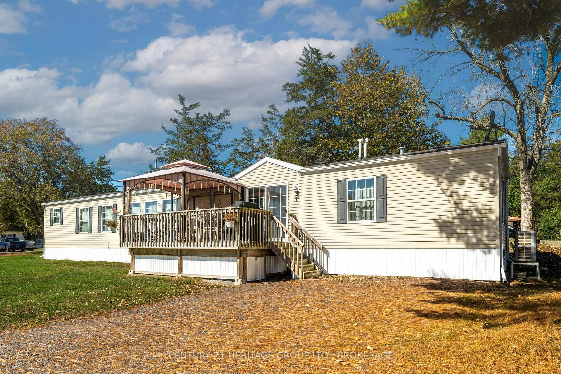 Photo 2 of Unit 7, 5633 Bath Road, Loyalist, Lennox and Addington - South — HOMEH