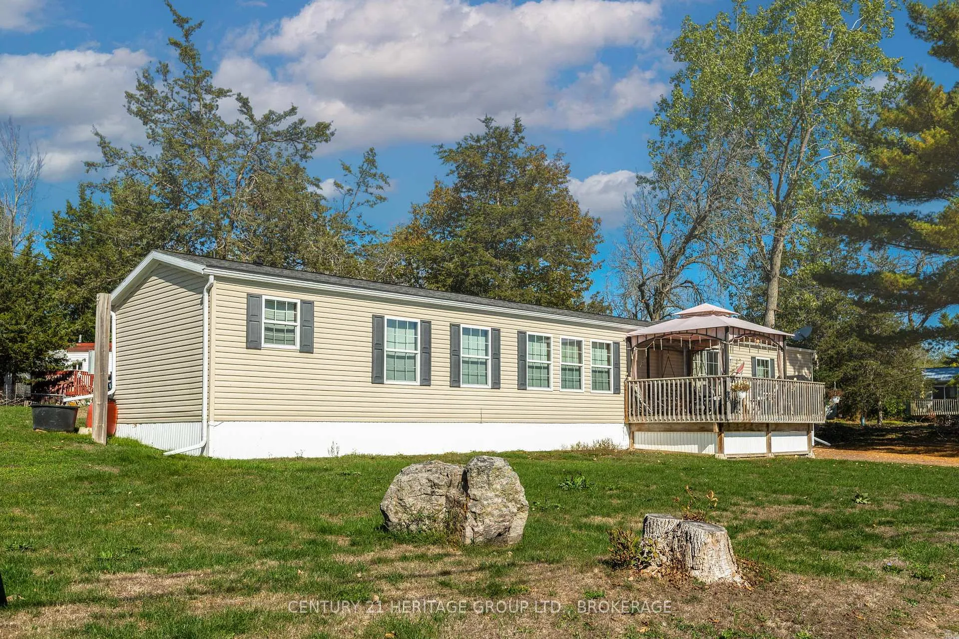Photo 3 of Unit 7, 5633 Bath Road, Loyalist, Lennox and Addington - South — HOMEH