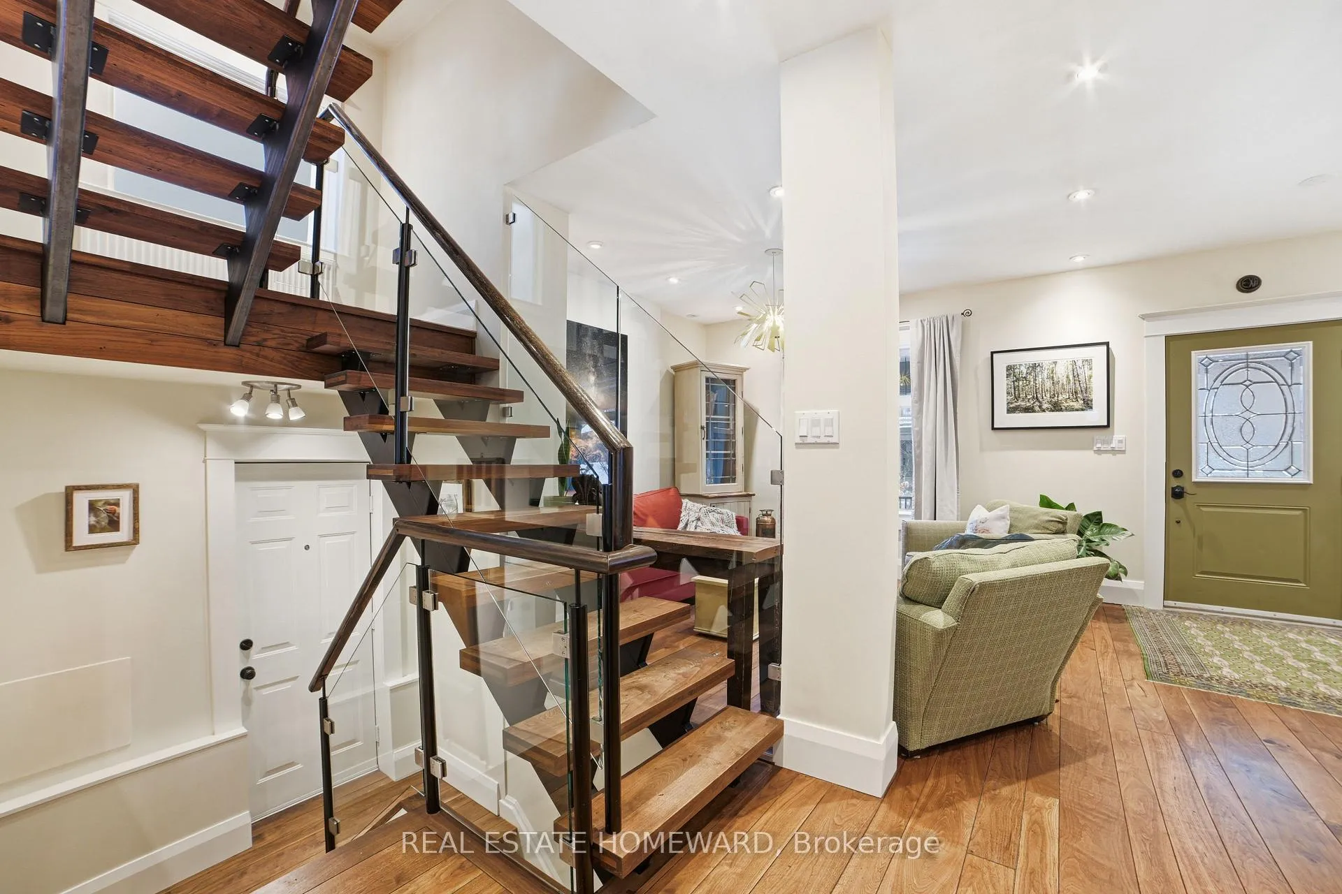 Photo 10 of 101 Bertmount Avenue, Toronto, South Riverdale — HOMEH