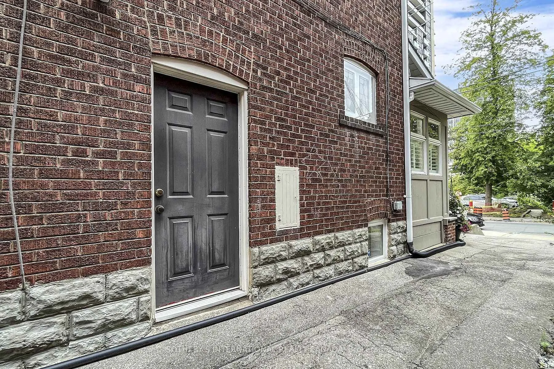 Photo 5 of 182 Duplex Avenue, Toronto, Yonge-Eglinton — HOMEH