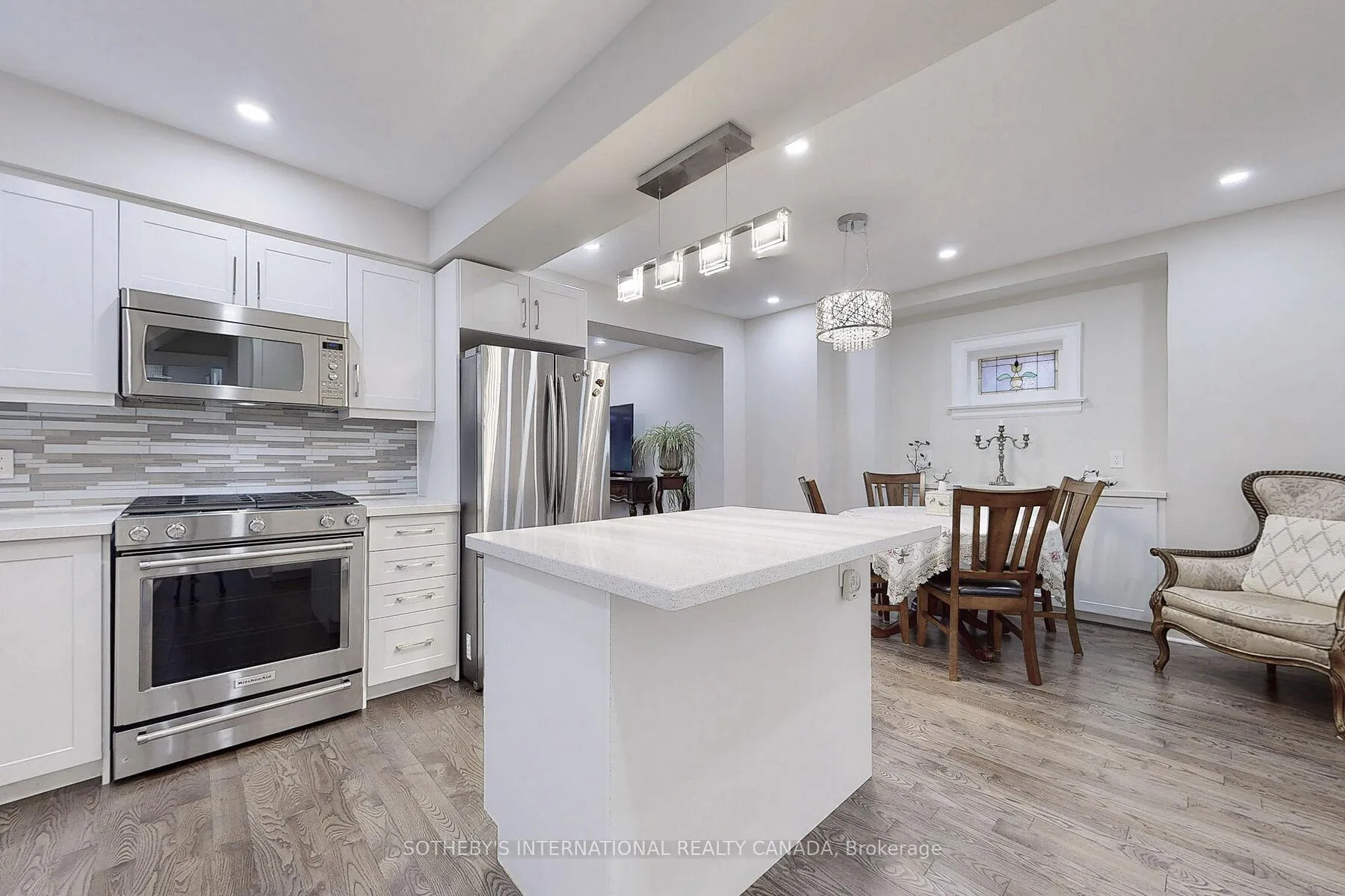 Photo 11 of 182 Duplex Avenue, Toronto, Yonge-Eglinton — HOMEH