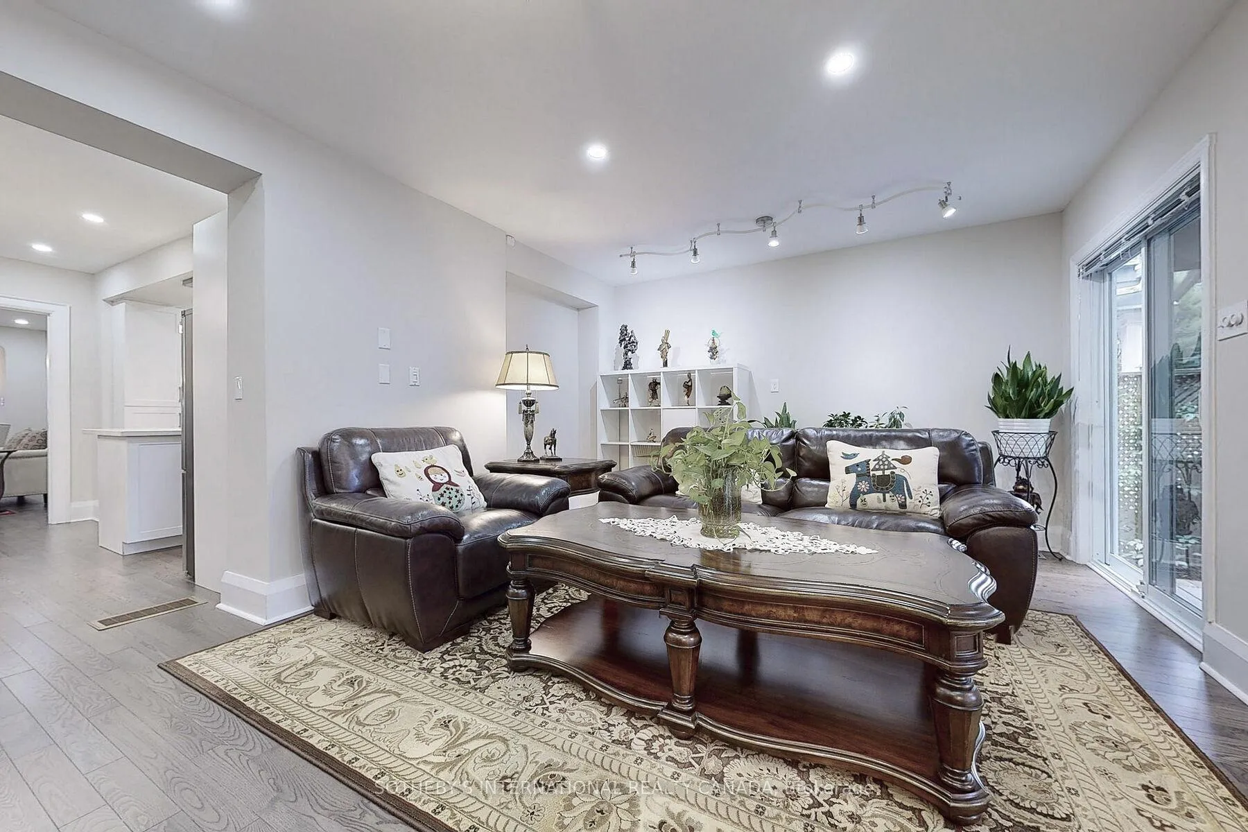 Photo 15 of 182 Duplex Avenue, Toronto, Yonge-Eglinton — HOMEH