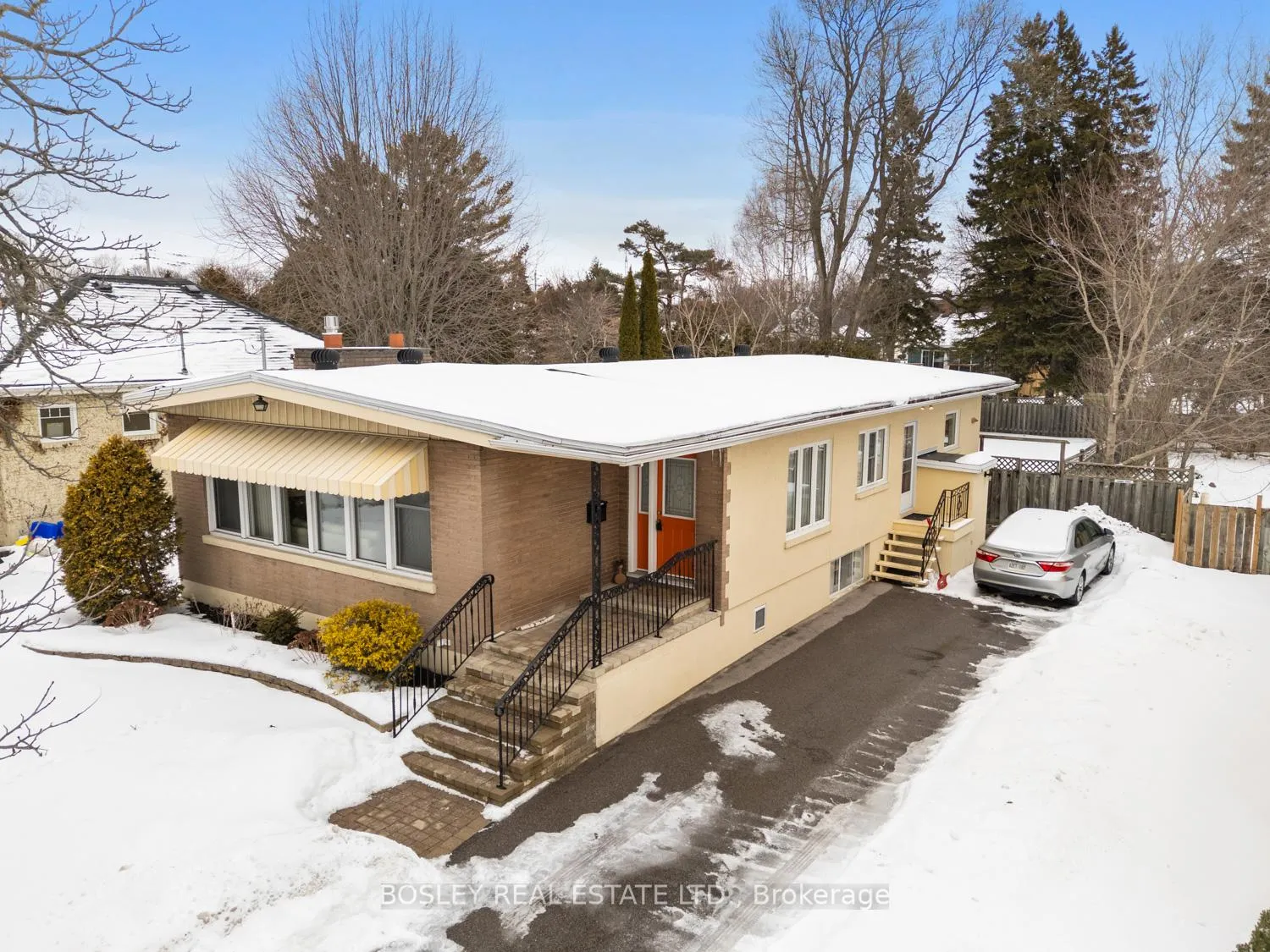 Front of 380 D'Arcy Street