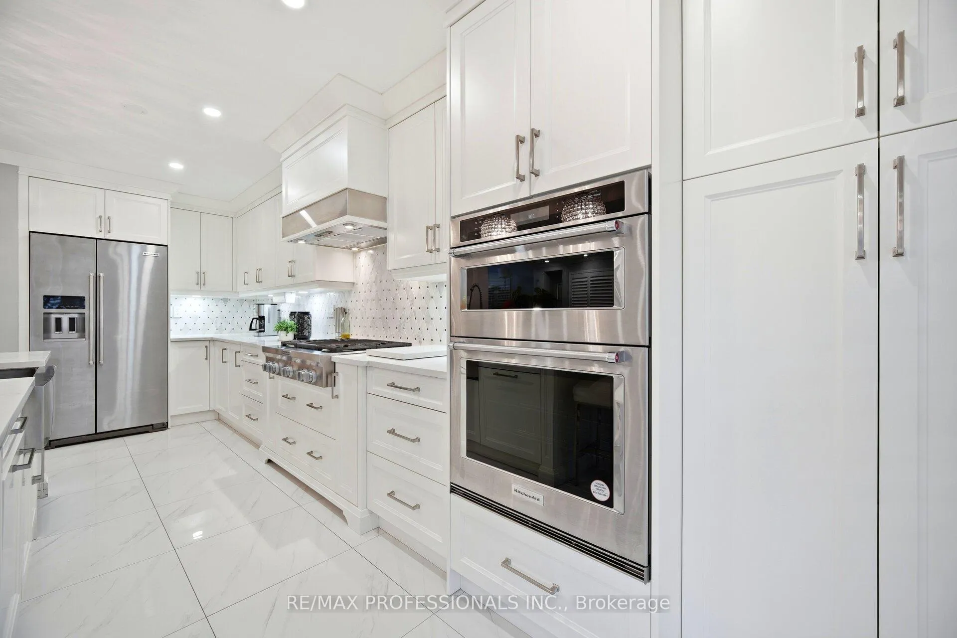 Photo 10 of 194 Fandango Drive, Brampton, Credit Valley — HOMEH