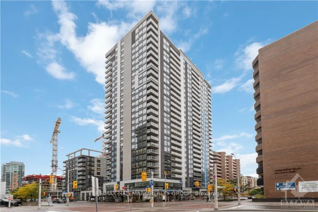 Front of Unit 1202, 340 Queen Street