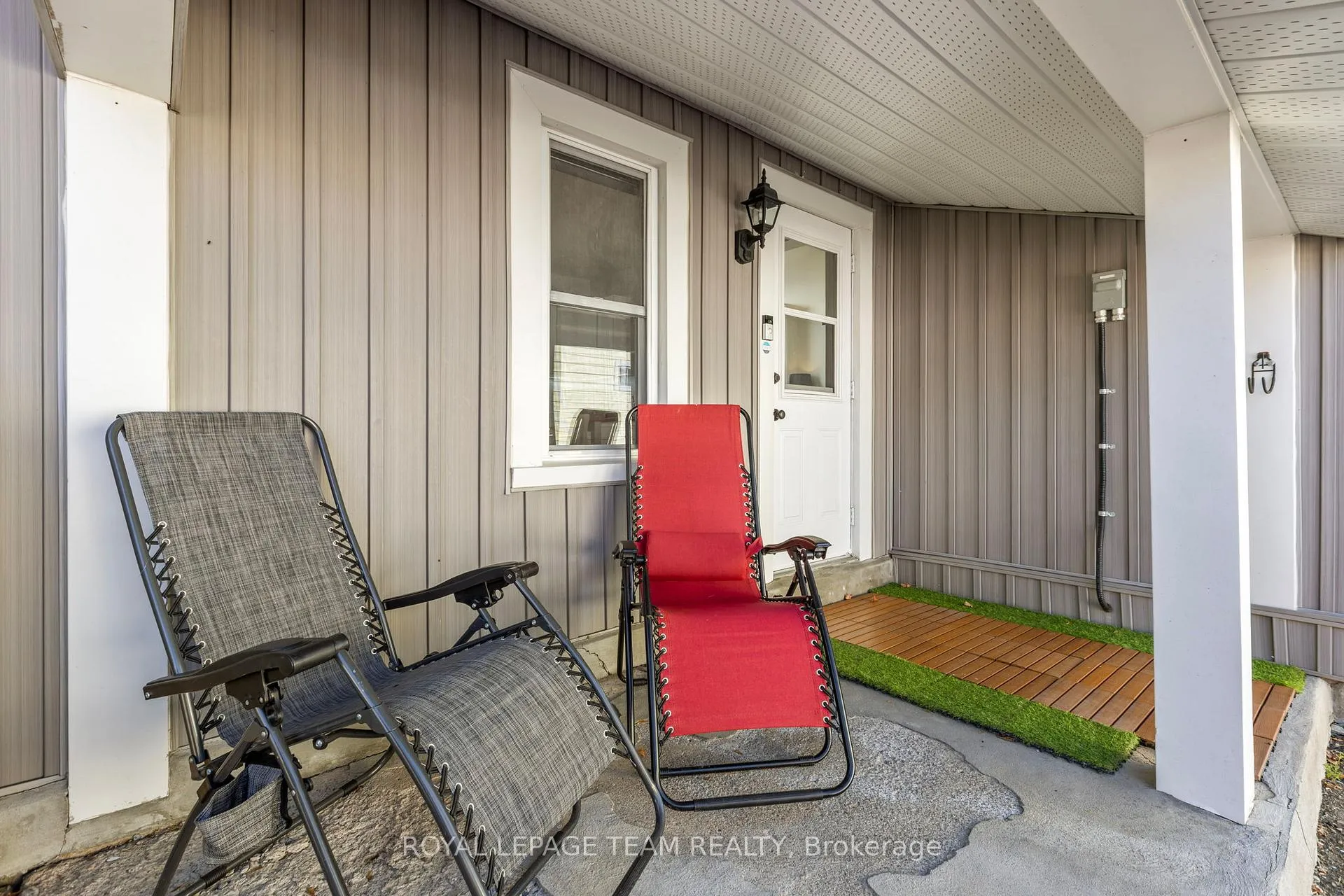 Photo 4 of 107 Queen Street N, Renfrew — HOMEH