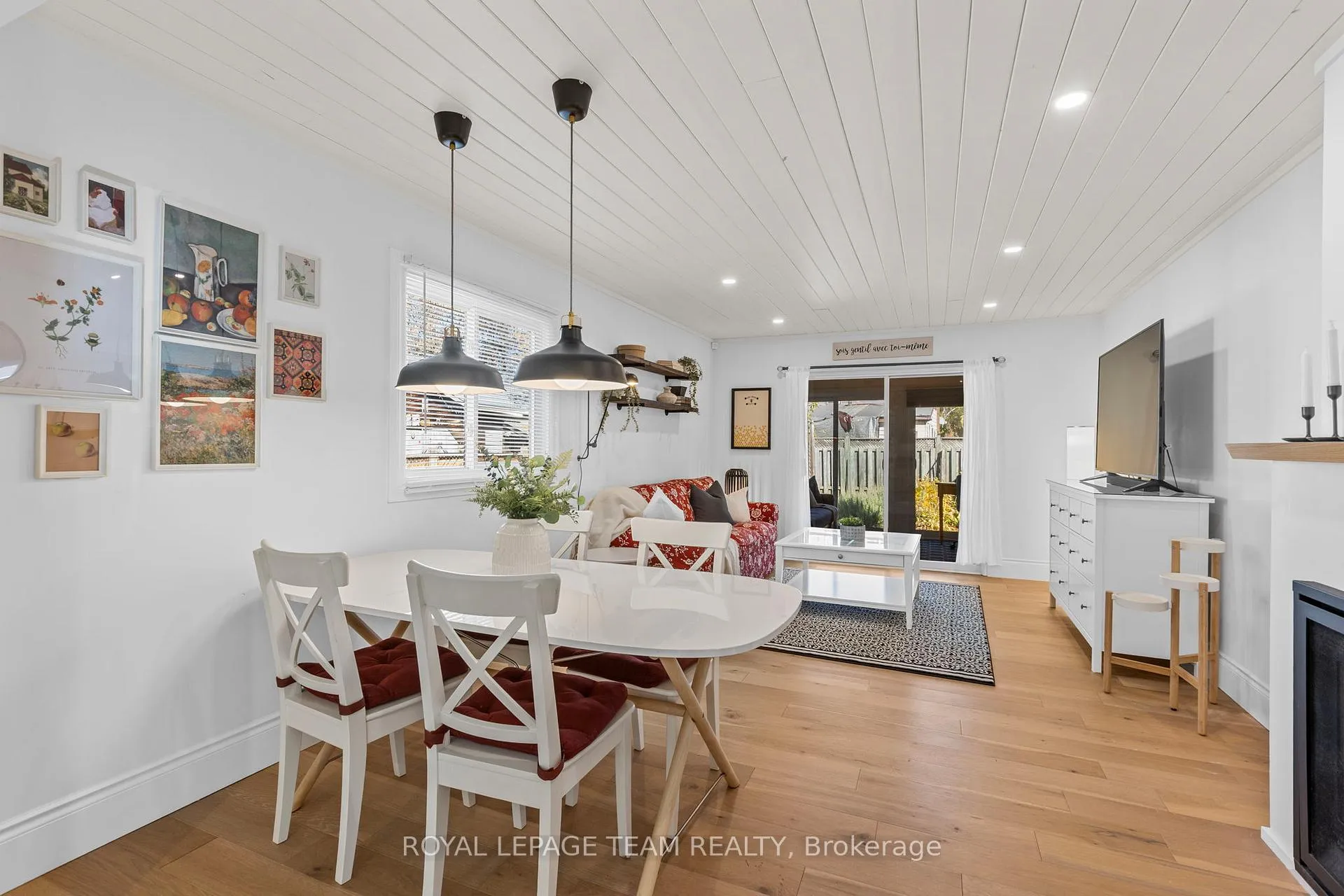 Photo 16 of 107 Queen Street N, Renfrew — HOMEH
