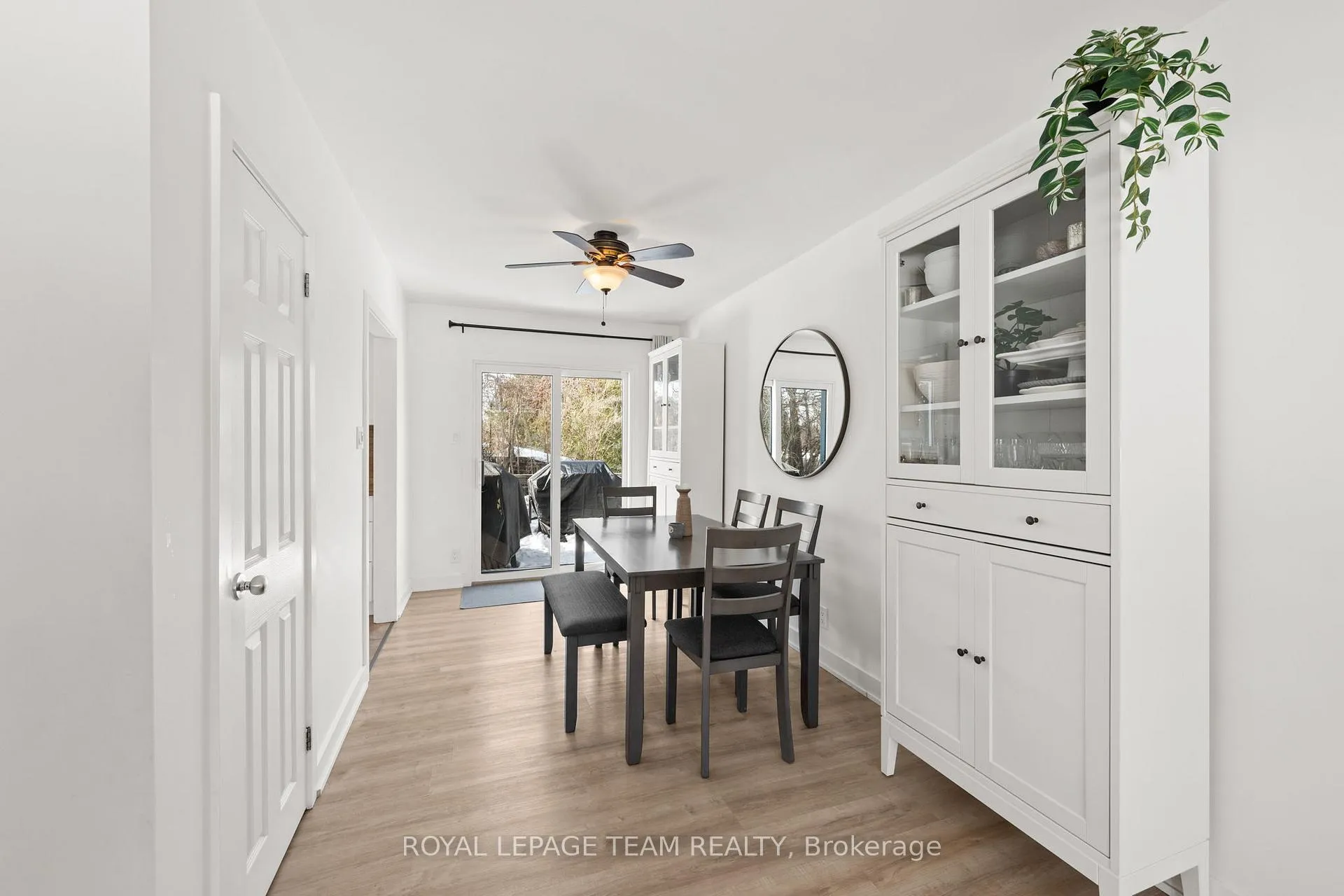 Photo 8 of 5286 Hillcrest Drive, Ottawa, Manotick Long Island & Nicholls Island — HOMEH
