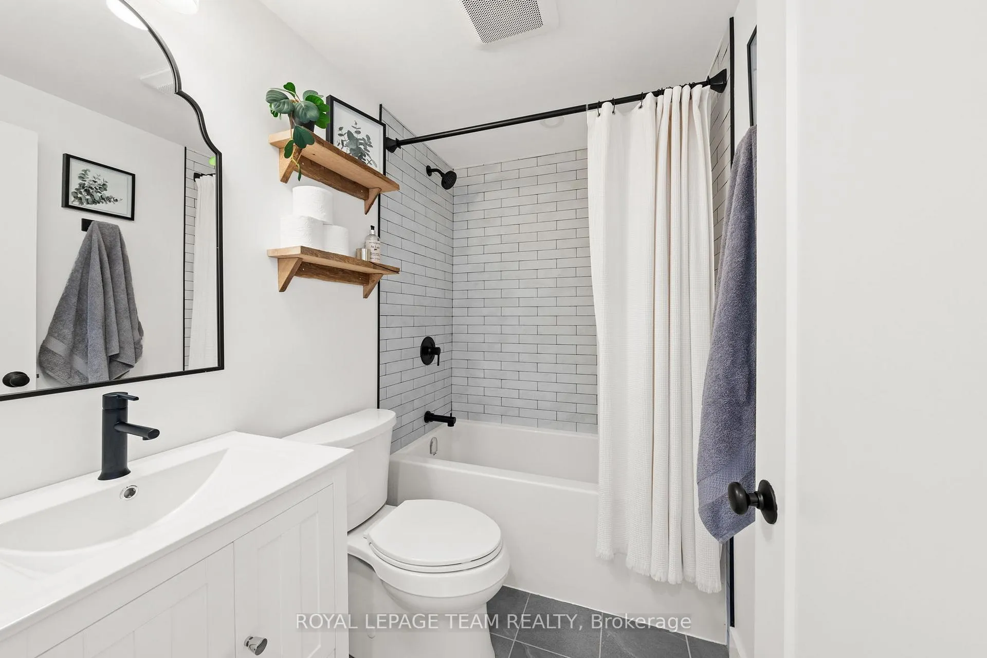 Photo 22 of 5286 Hillcrest Drive, Ottawa, Manotick Long Island & Nicholls Island — HOMEH