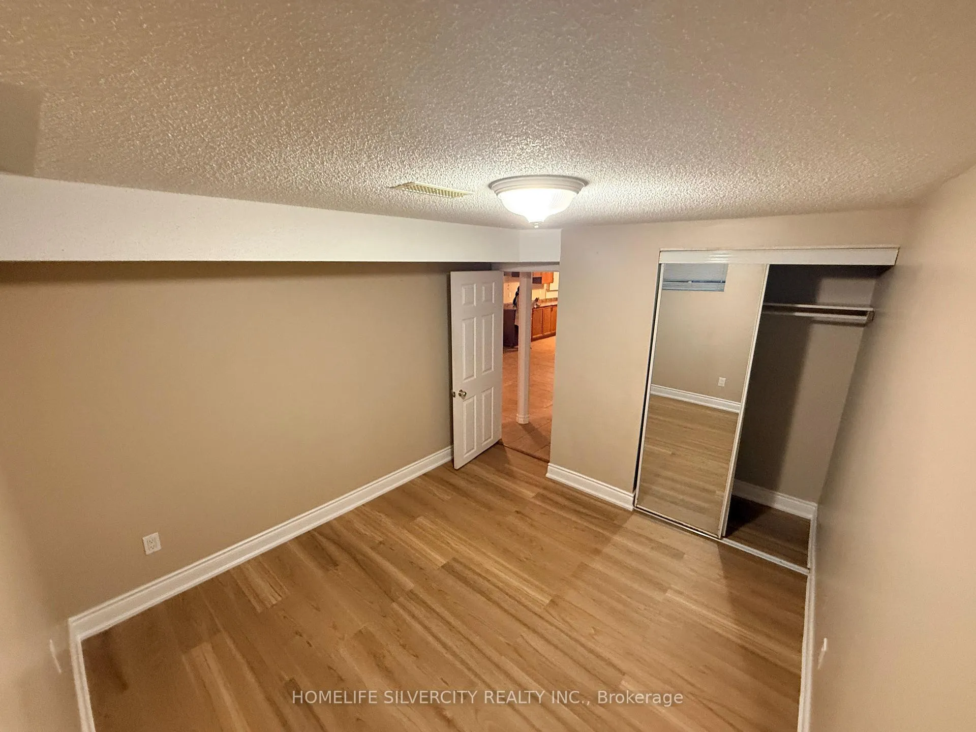 Photo 4 of Unit BSMT, 118 Chloe Crescent, Markham, Middlefield — HOMEH