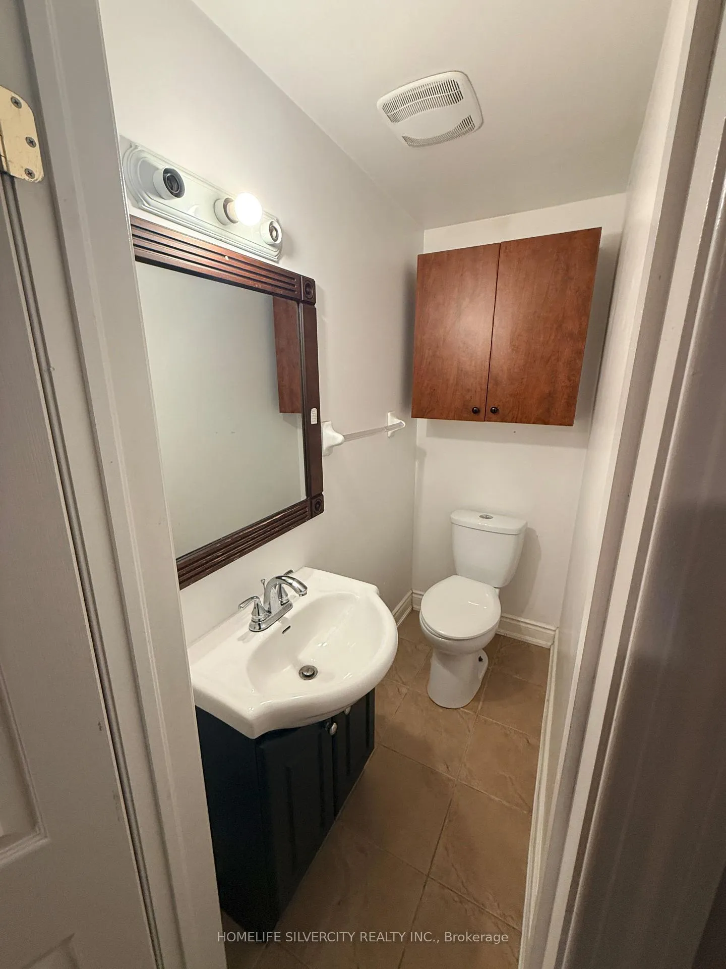 Photo 5 of Unit BSMT, 118 Chloe Crescent, Markham, Middlefield — HOMEH
