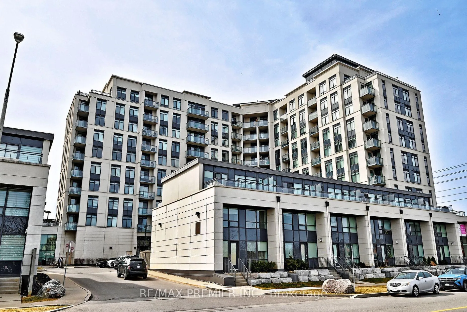 Photo 1 of Unit 919, 12 Woodstream Boulevard, Vaughan, Vaughan Grove — HOMEH
