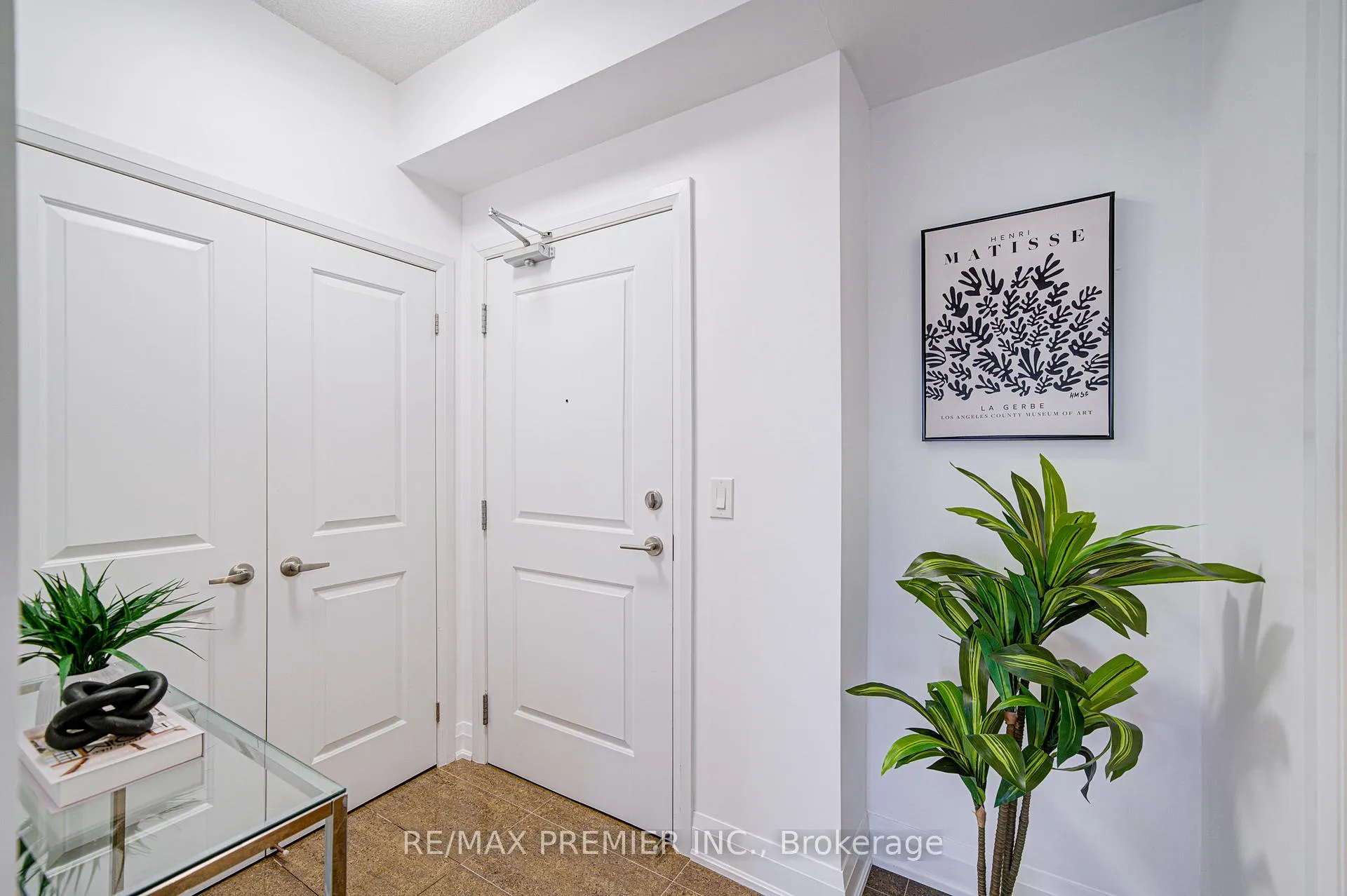 Photo 4 of Unit 919, 12 Woodstream Boulevard, Vaughan, Vaughan Grove — HOMEH