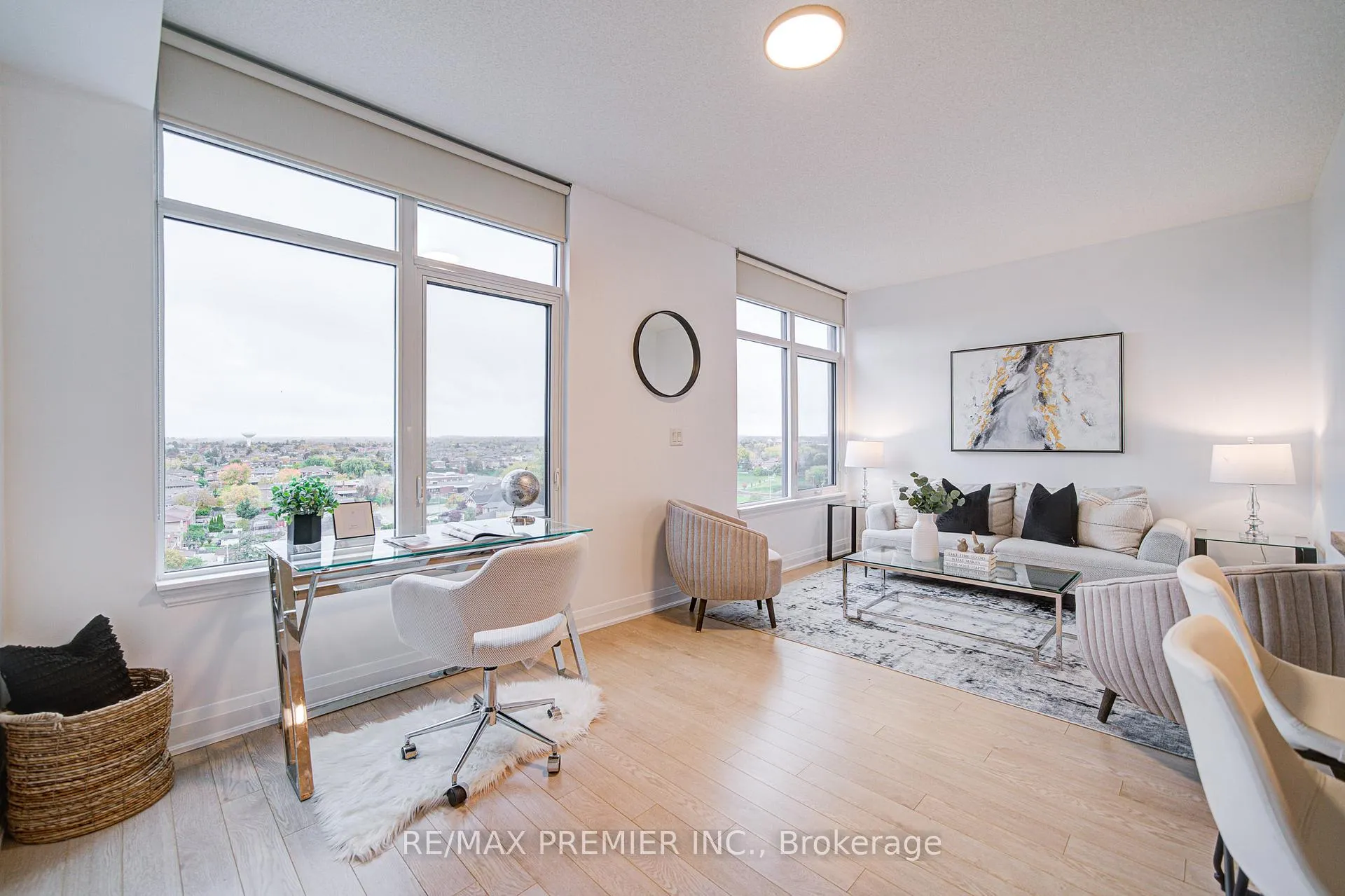 Photo 9 of Unit 919, 12 Woodstream Boulevard, Vaughan, Vaughan Grove — HOMEH