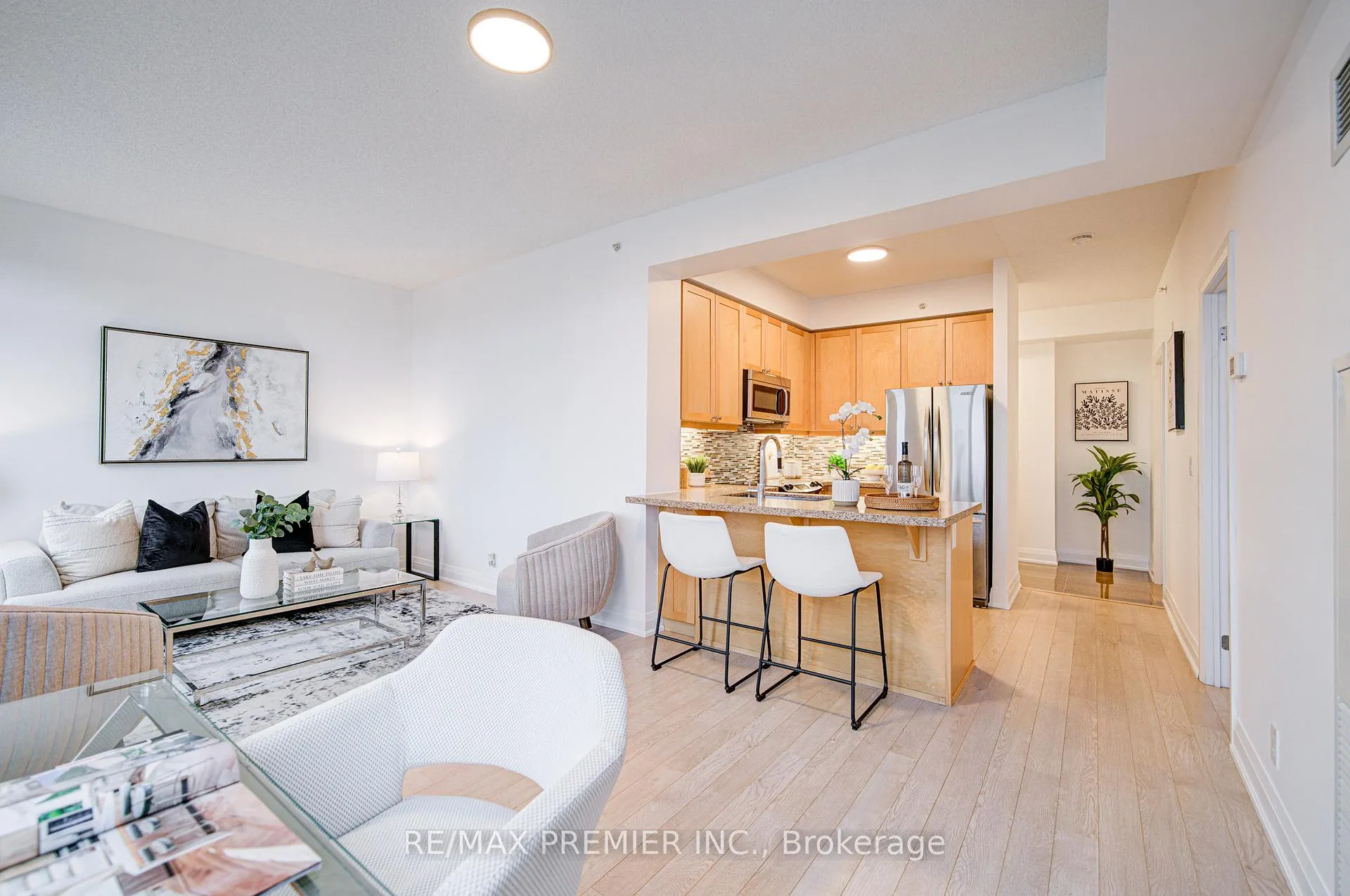Photo 10 of Unit 919, 12 Woodstream Boulevard, Vaughan, Vaughan Grove — HOMEH