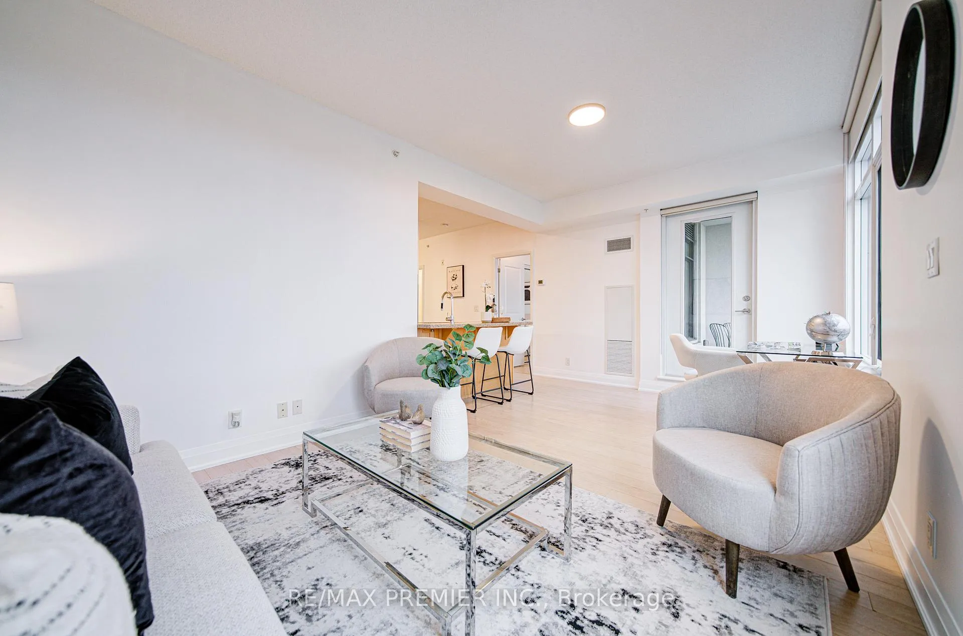 Photo 15 of Unit 919, 12 Woodstream Boulevard, Vaughan, Vaughan Grove — HOMEH