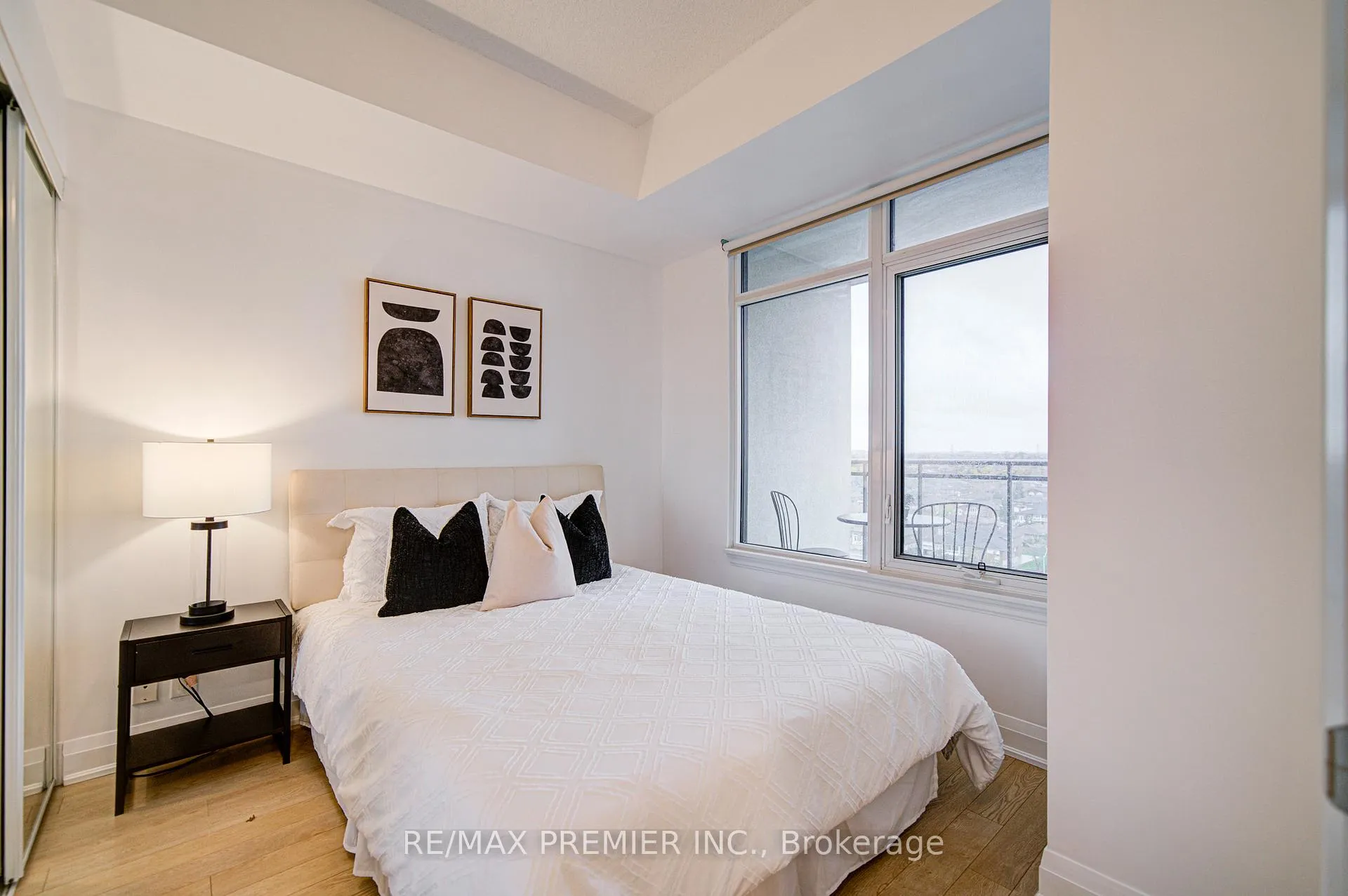 Photo 17 of Unit 919, 12 Woodstream Boulevard, Vaughan, Vaughan Grove — HOMEH