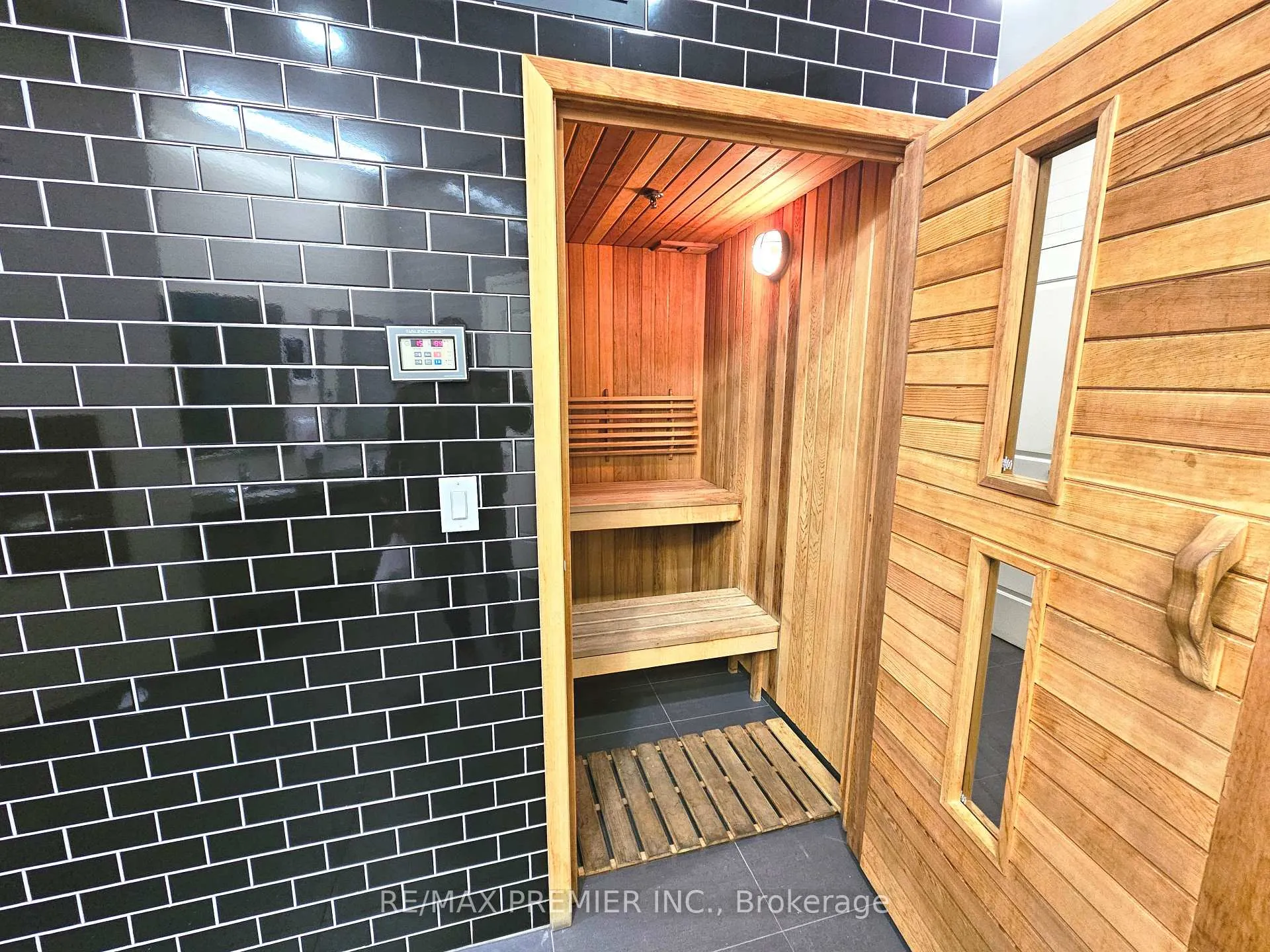 Photo 36 of Unit 919, 12 Woodstream Boulevard, Vaughan, Vaughan Grove — HOMEH