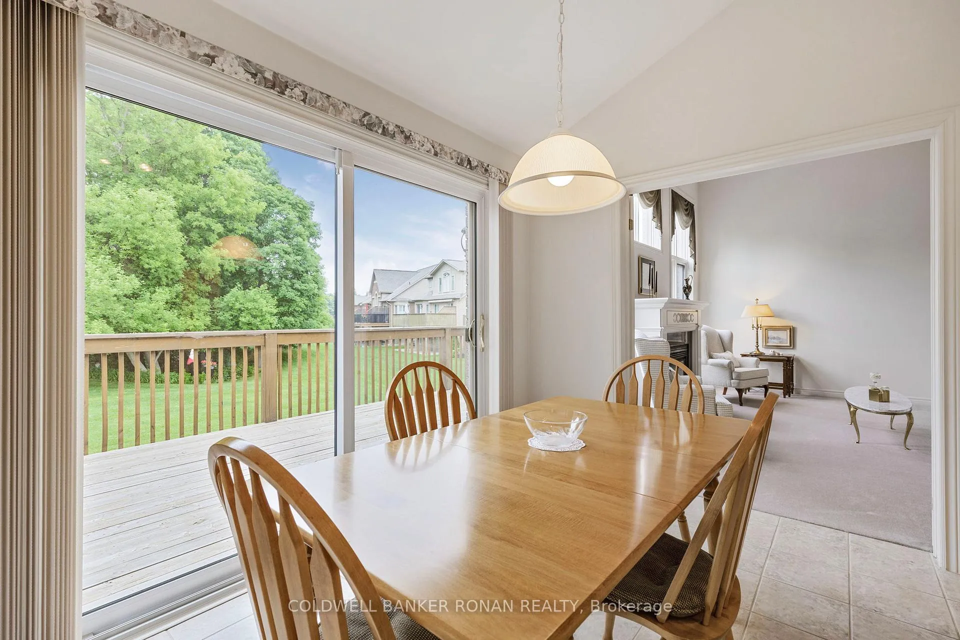 Photo 14 of 39 Bella Vista Trail, New Tecumseth, Alliston — HOMEH