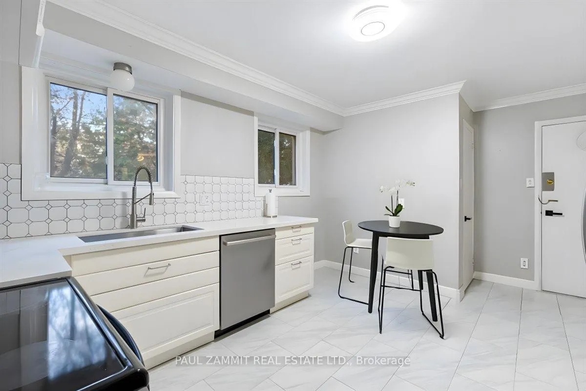 Photo 9 of 148 Doncaster Avenue, Markham, Grandview — HOMEH