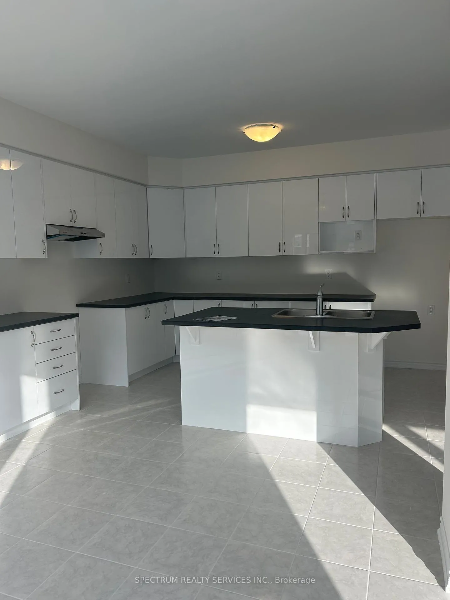 Photo 2 of 276 Pottruff Road, Brantford — HOMEH
