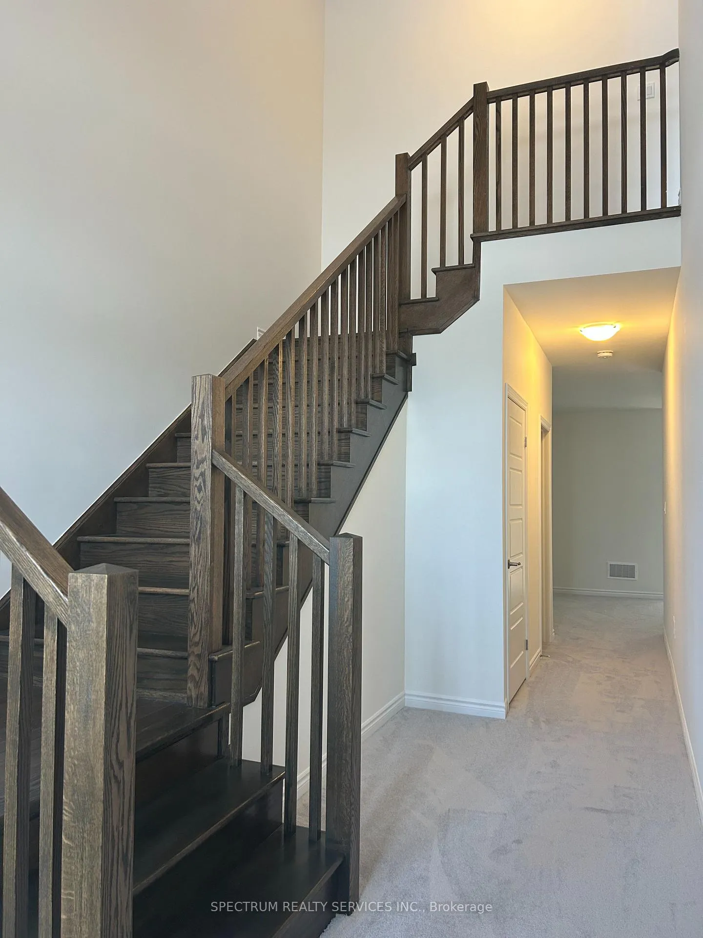 Photo 3 of 276 Pottruff Road, Brantford — HOMEH