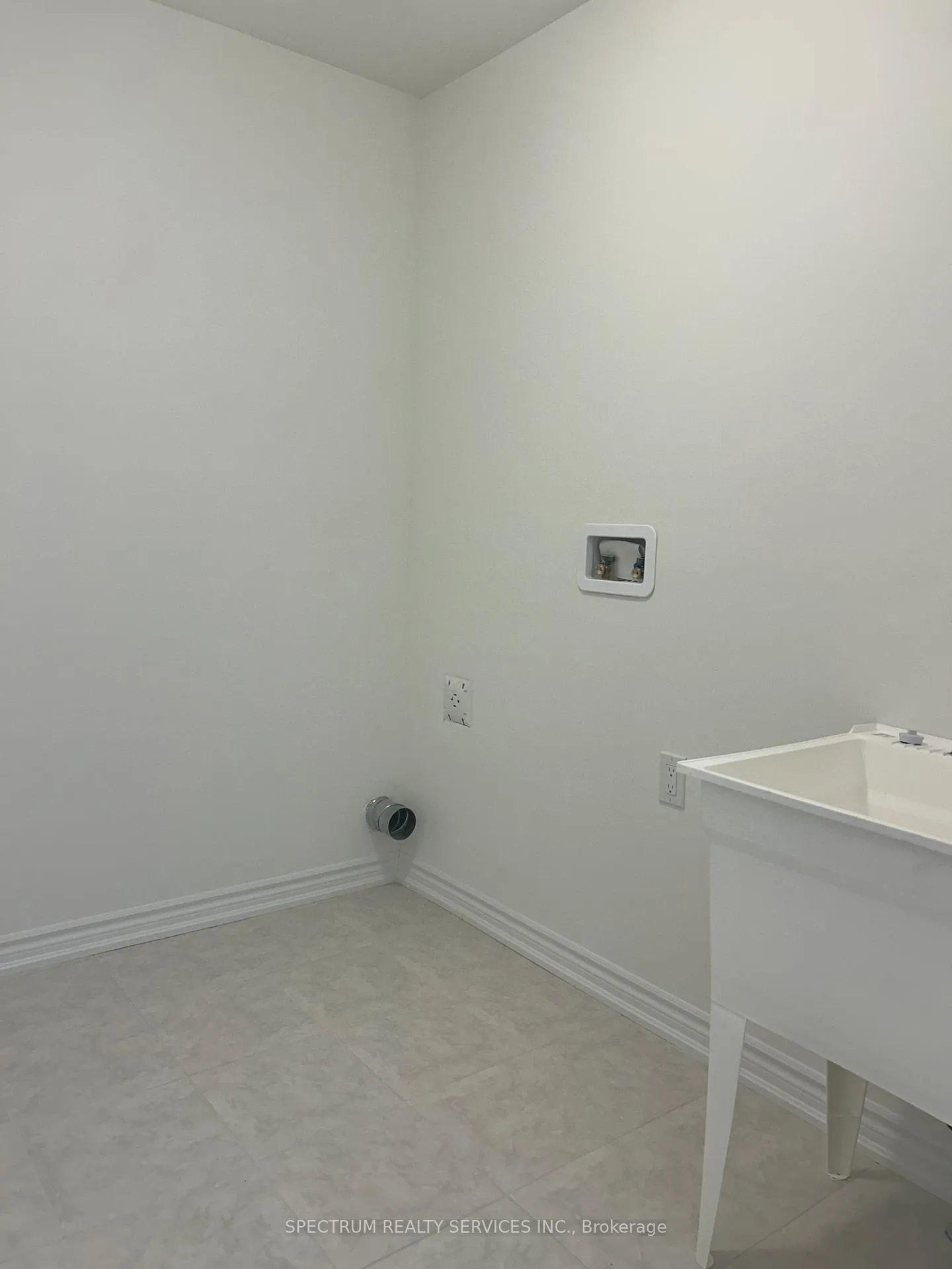 Photo 5 of 276 Pottruff Road, Brantford — HOMEH