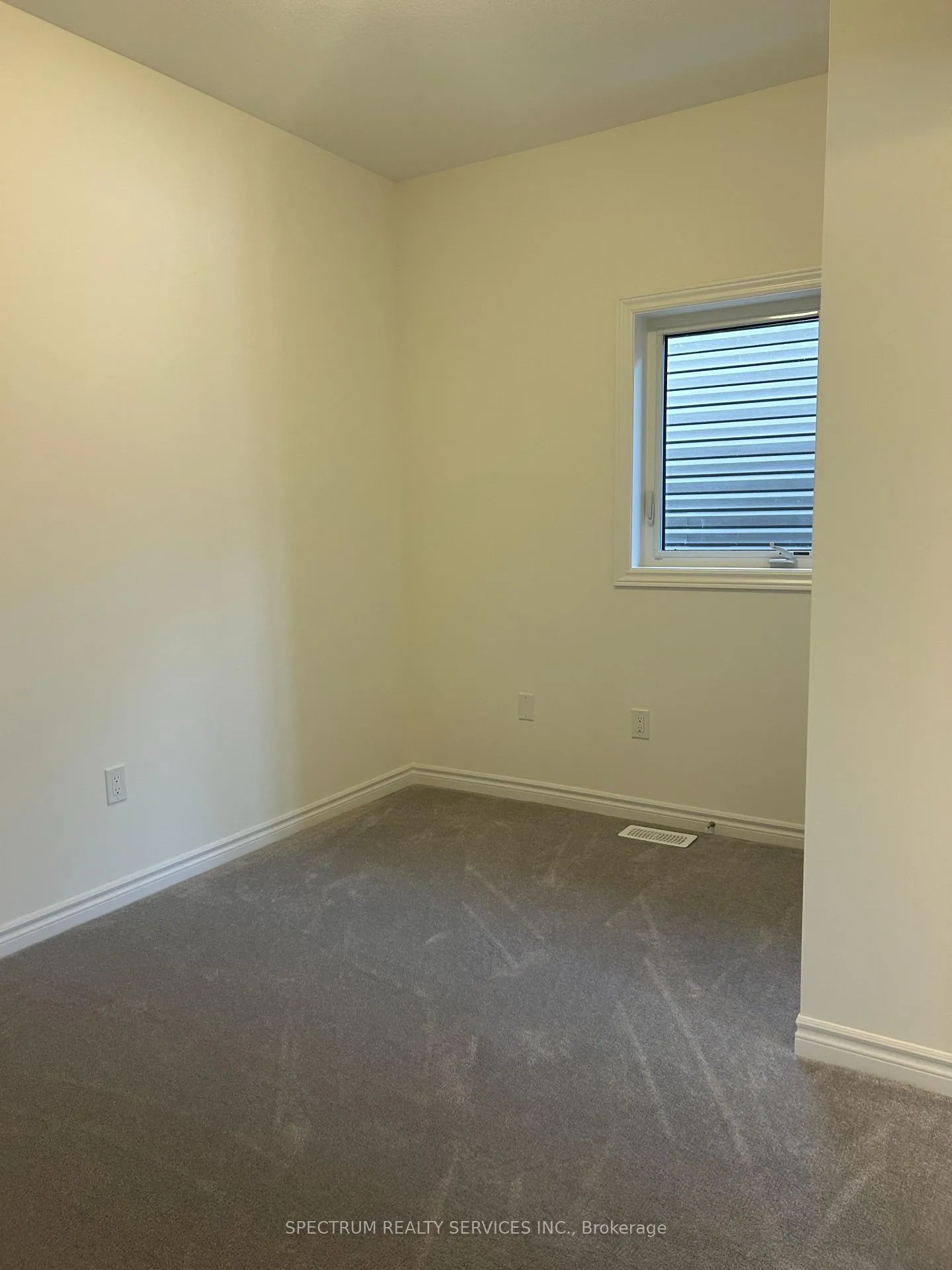 Photo 15 of 276 Pottruff Road, Brantford — HOMEH