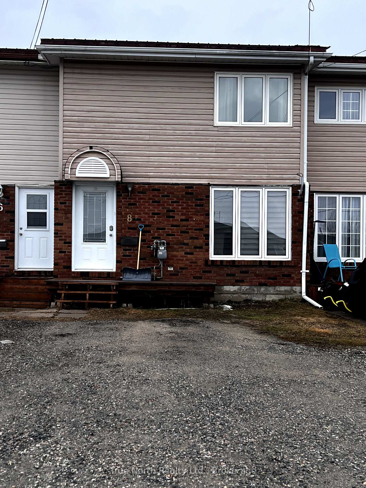 Photo 1 of 8 Macdonald Street, Kapuskasing — HOMEH