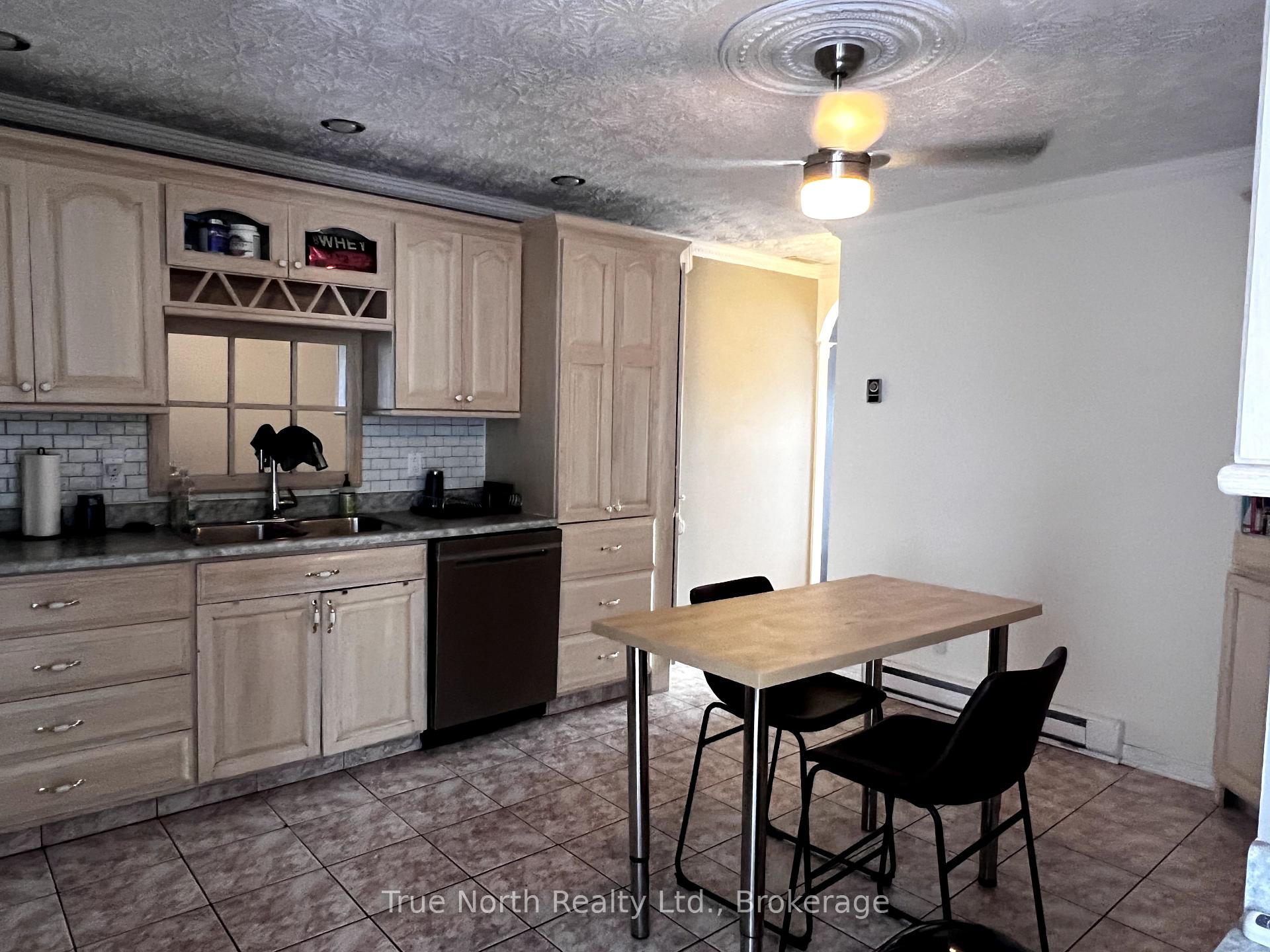 Photo 4 of 8 Macdonald Street, Kapuskasing — HOMEH