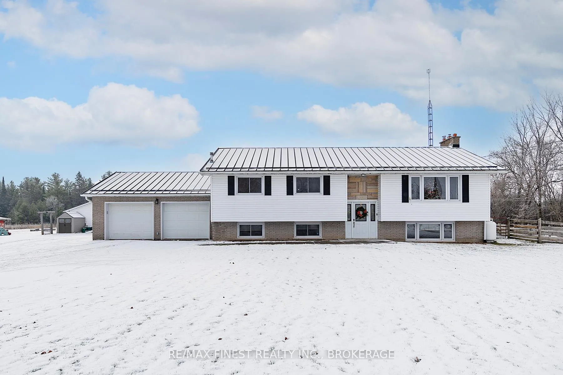 Photo 3 of 2060 Westbrook Road, Kingston, City North of 401 — HOMEH