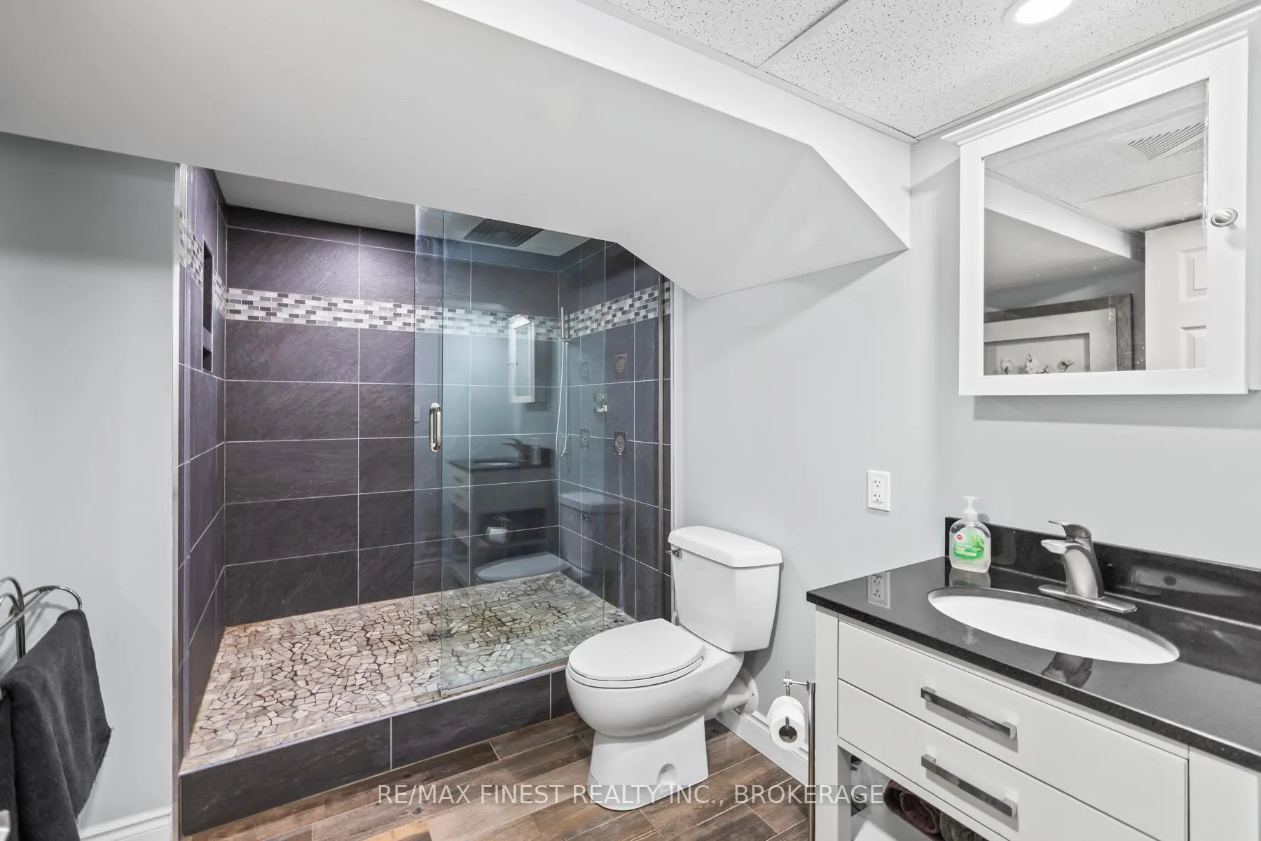 Photo 44 of 2060 Westbrook Road, Kingston, City North of 401 — HOMEH
