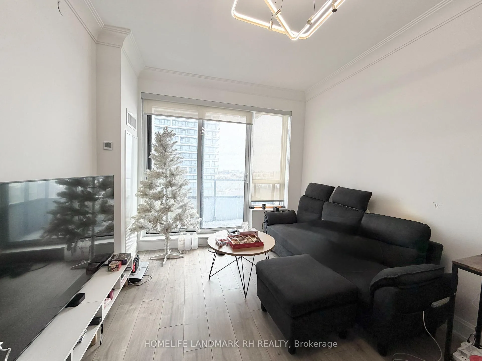 Photo 4 of Unit 1903, 38 Water Walk Drive, Markham, Unionville — HOMEH
