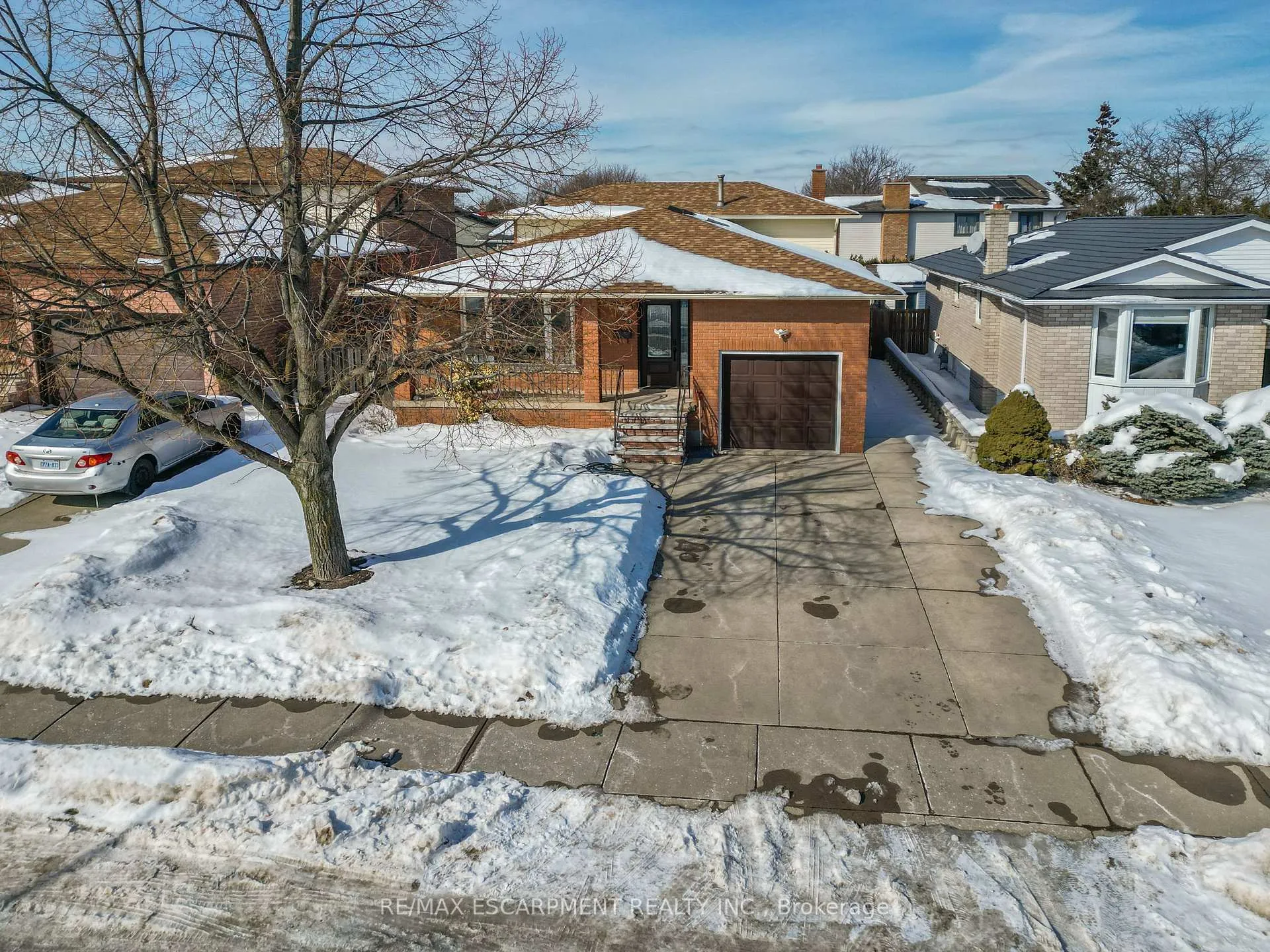 Photo 1 of 209 Ravenbury Drive, Hamilton, Randall — HOMEH