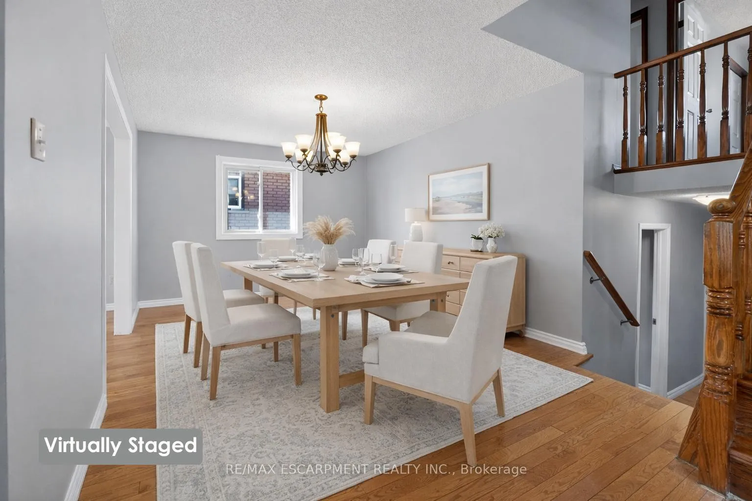 Photo 5 of 209 Ravenbury Drive, Hamilton, Randall — HOMEH