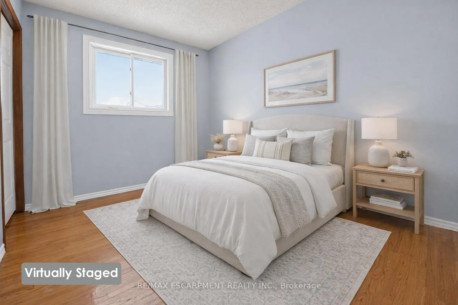 Photo 12 of 209 Ravenbury Drive, Hamilton, Randall — HOMEH