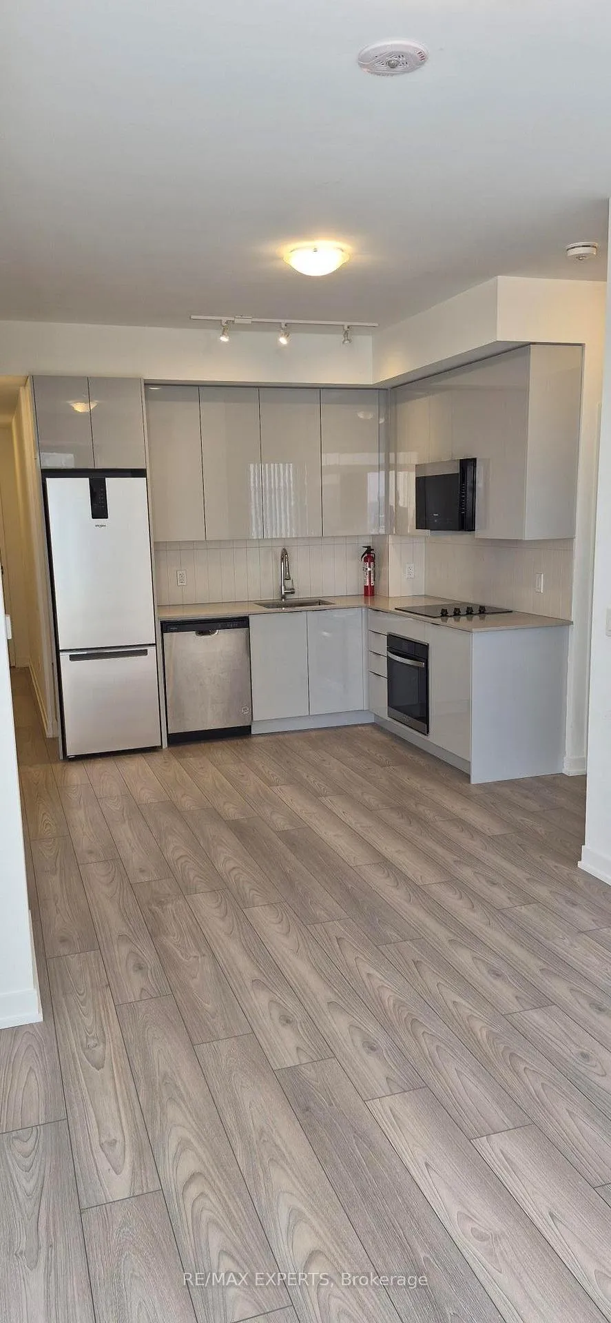 Photo 3 of Unit 1101, 474 Caldari Road, Vaughan, Concord — HOMEH