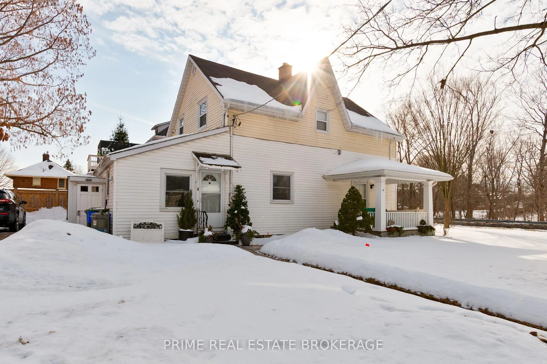 Photo 3 of 95 Elgin Street, St. Thomas — HOMEH