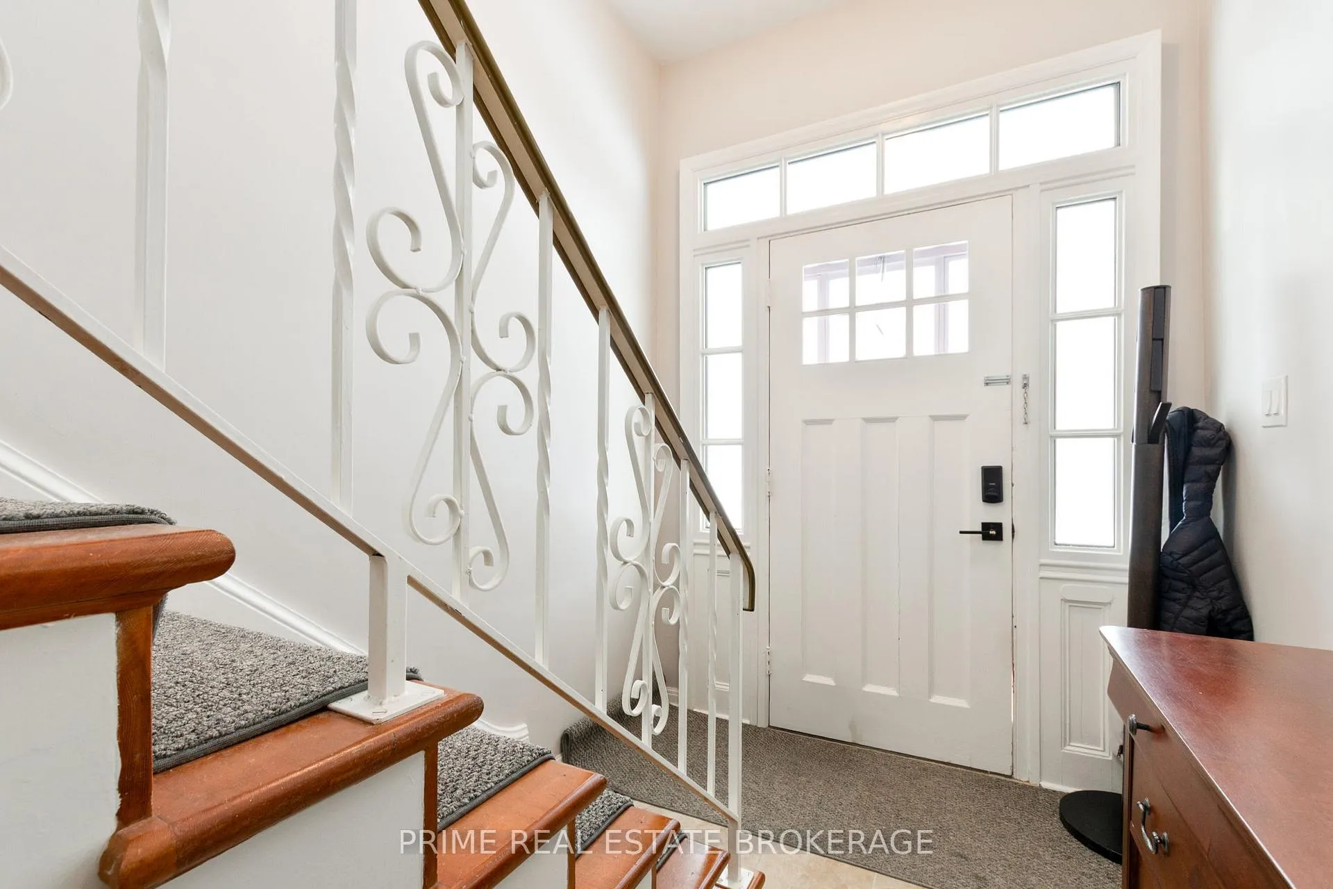 Photo 6 of 95 Elgin Street, St. Thomas — HOMEH
