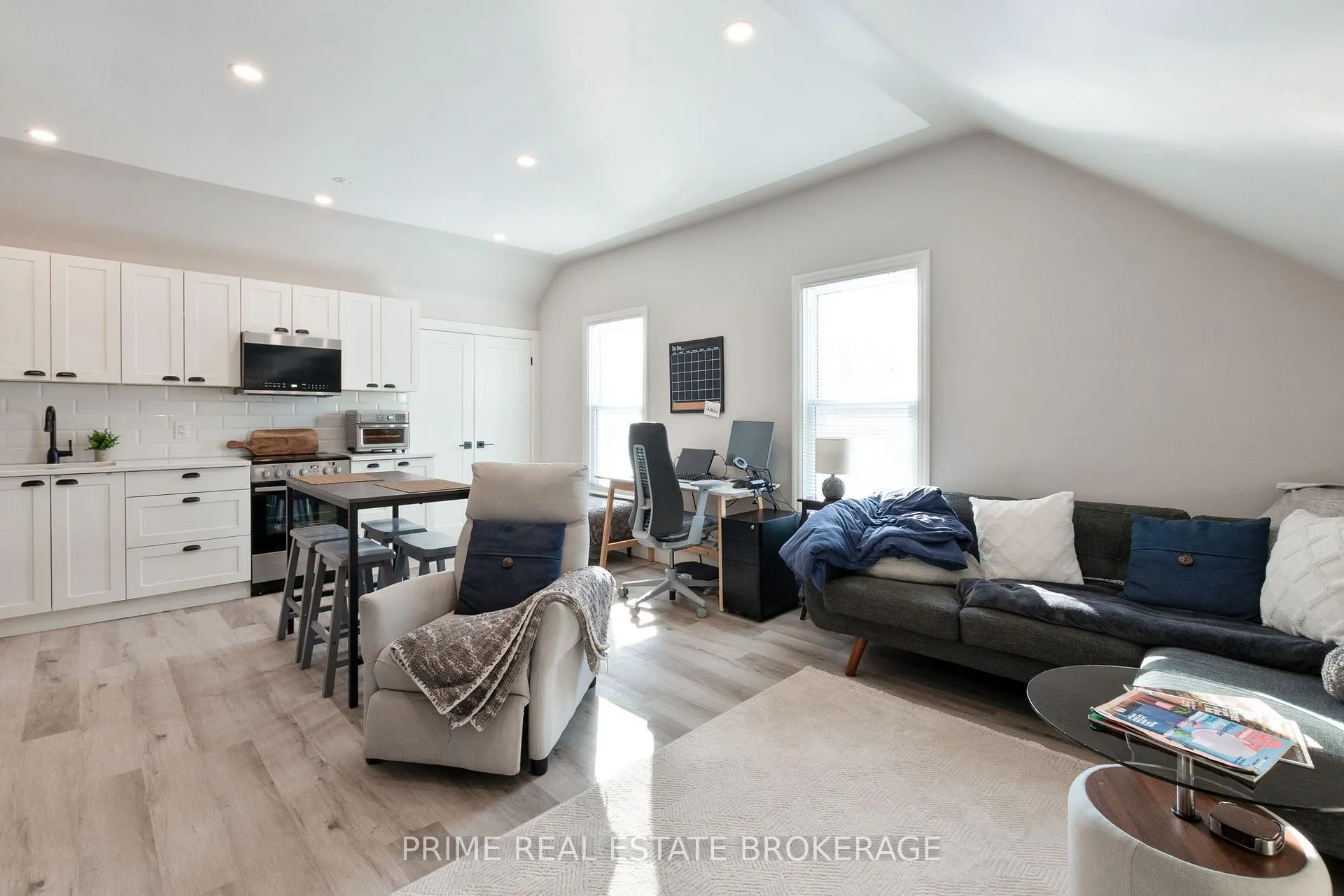 Photo 12 of 95 Elgin Street, St. Thomas — HOMEH